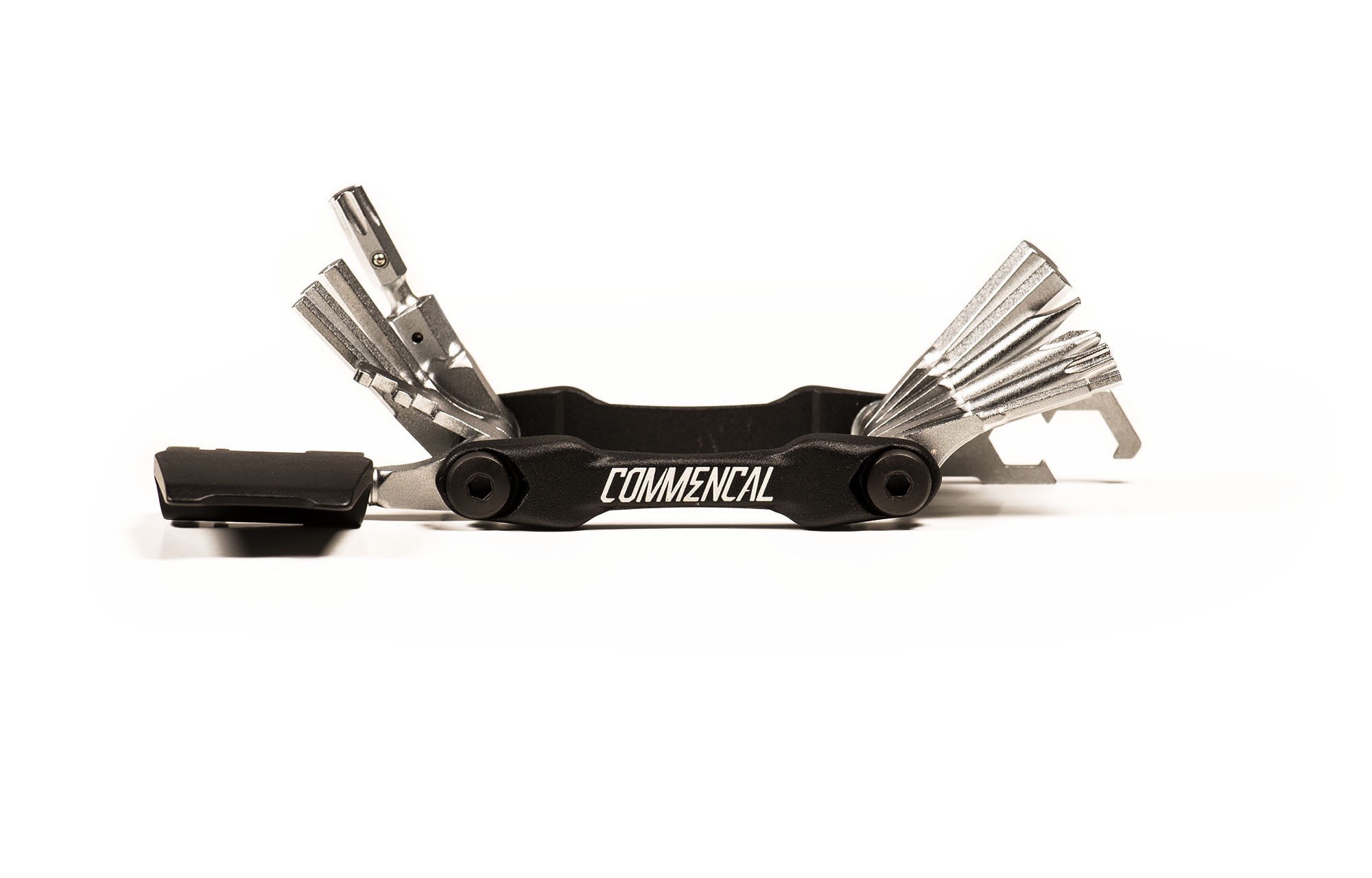 17 FUNCTIONS COMMENCAL MULTI TOOL image number null