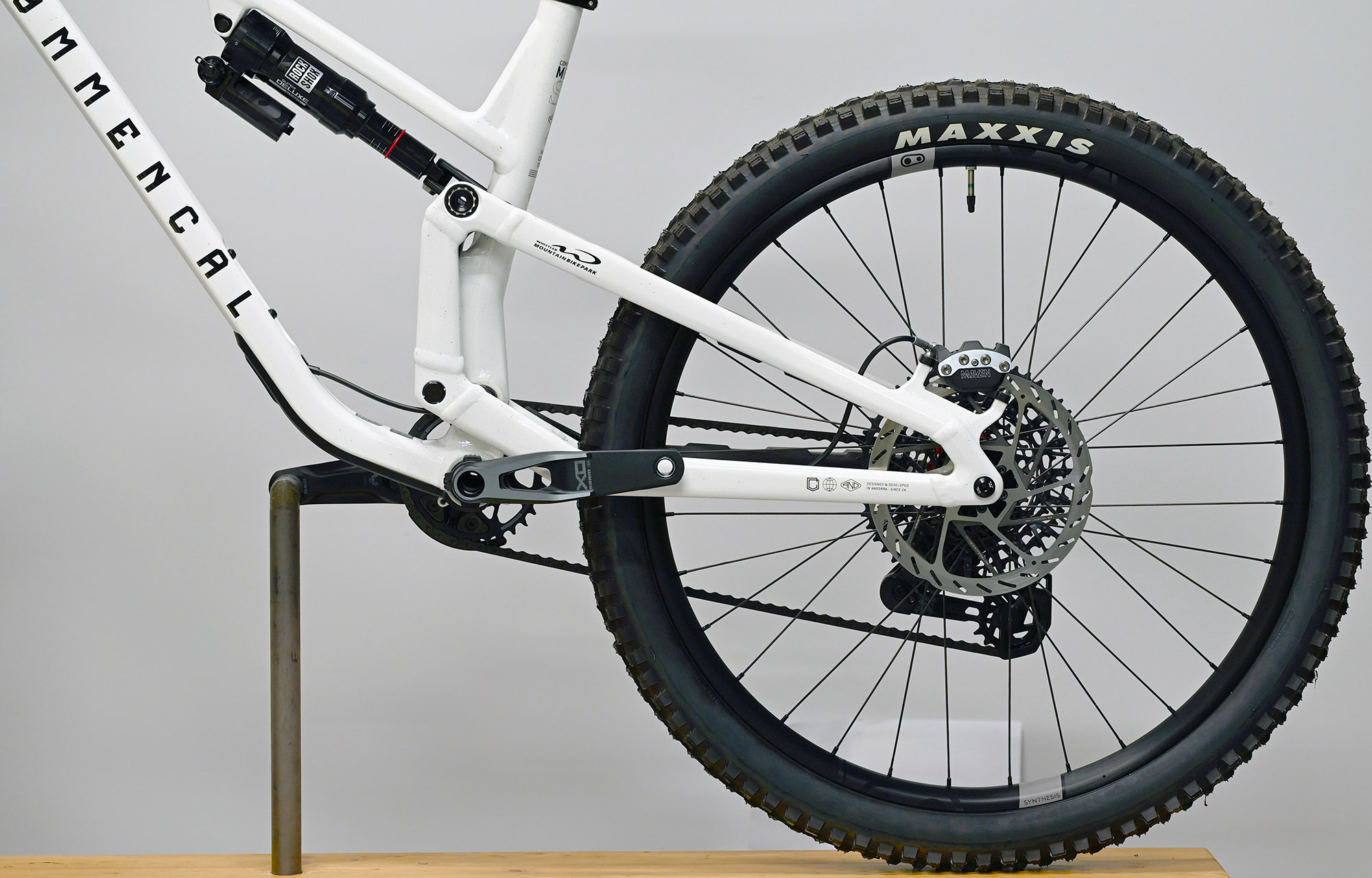 COMMENCAL META SX V5 ULTIMATE WHISTLER EDITION - L (24133803) image number null