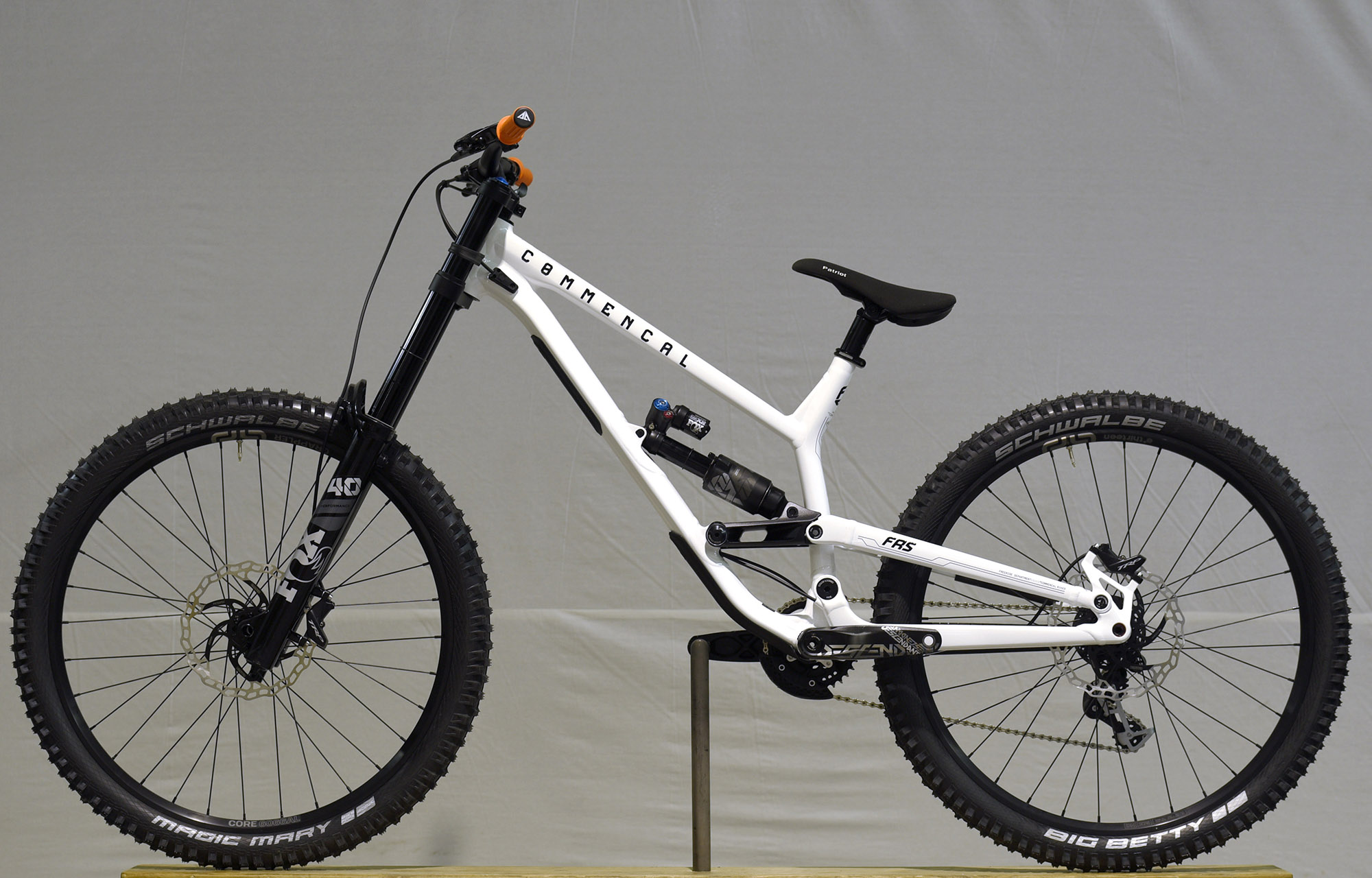 COMMENCAL FRS ESSENTIAL PURE WHITE - M (22150502) image cover number large 4