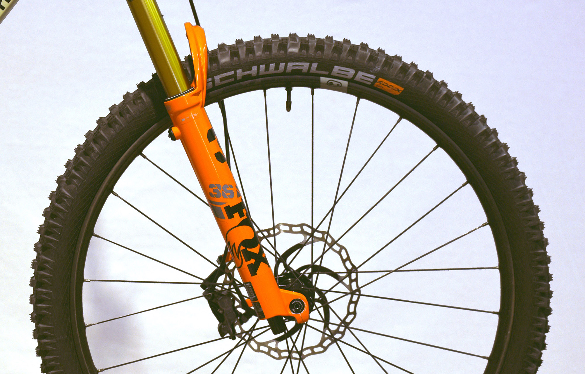 COMMENCAL META V5 CHALK [COMMENCAL TEAM] ALC - M (23100051) image number null