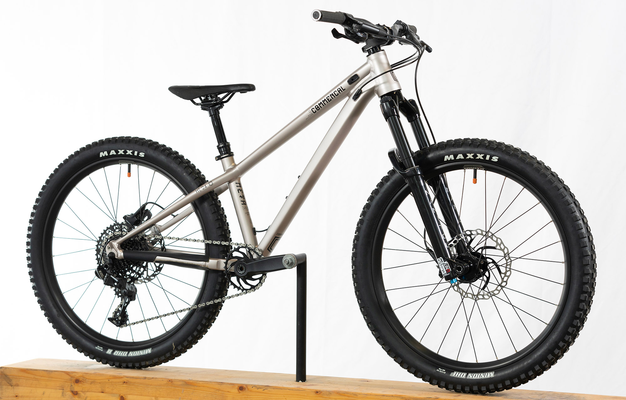 COMMENCAL META HT 24 CHAMPAGNE - (22170200) image cover number large 0