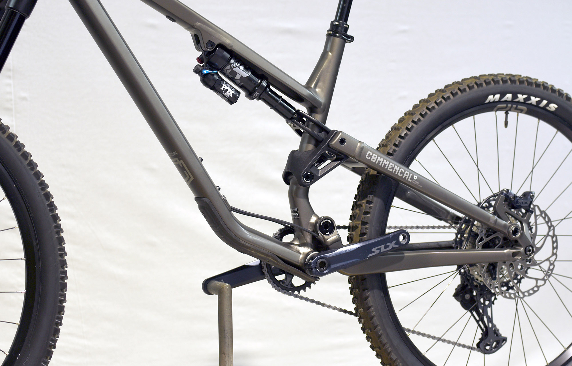 COMMENCAL META SX ESSENTIAL DARK SLATE - L (22130603) image number null