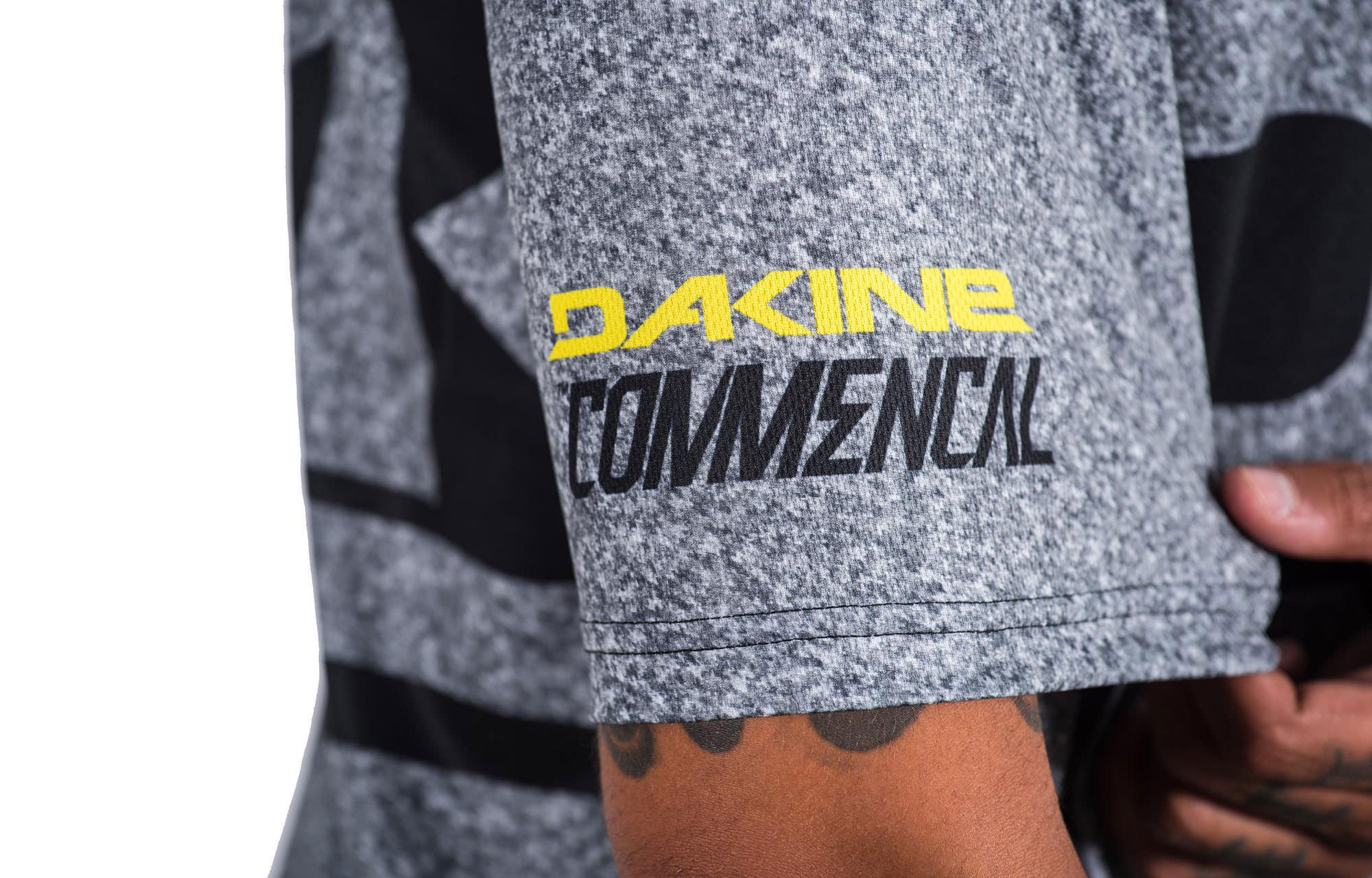 COMMENCAL JERSEY BY DAKINE SHORT SLEEVES image number 1