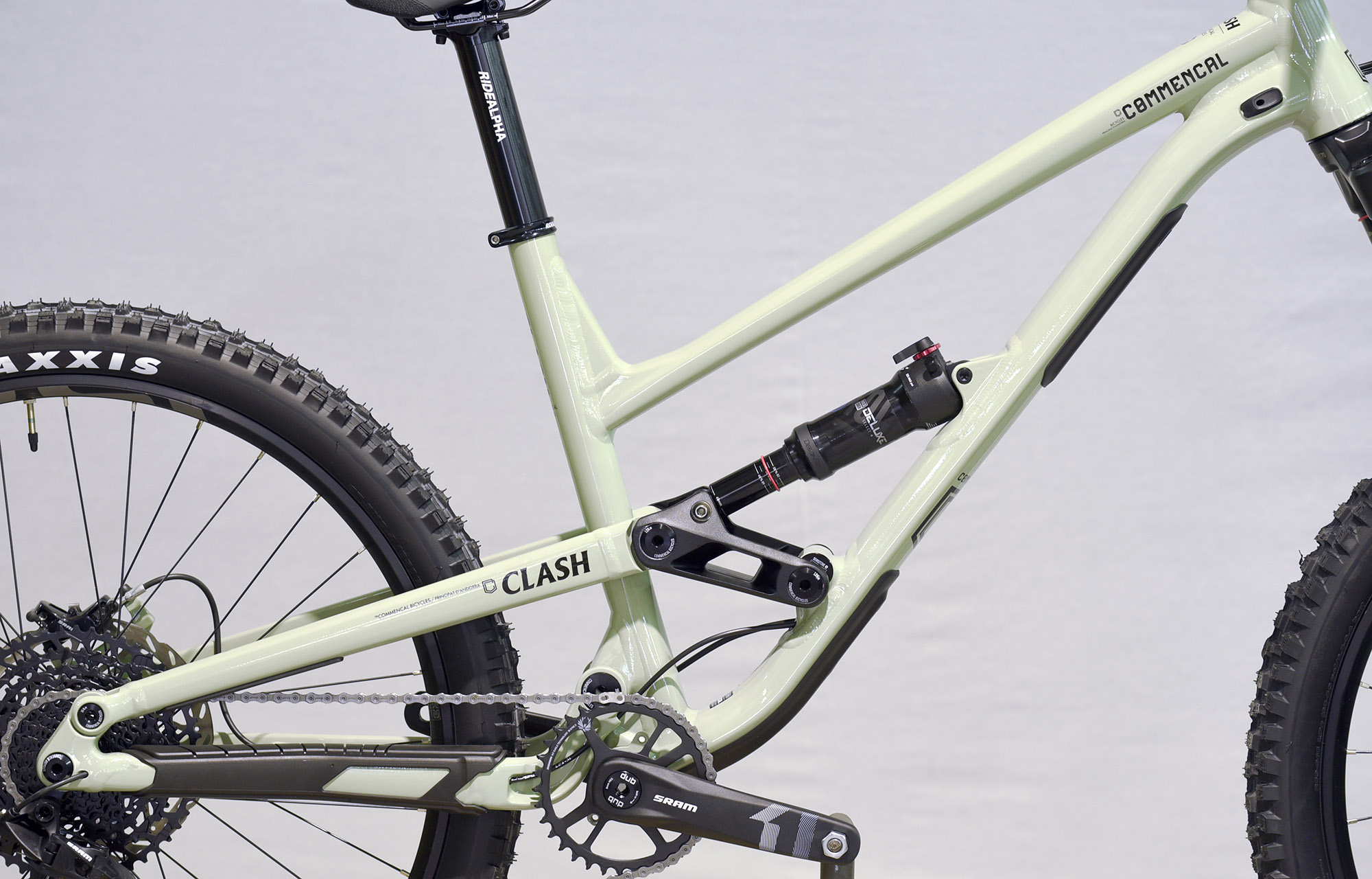 COMMENCAL CLASH ORIGIN HERITAGE GREEN - L (22131103) image number null