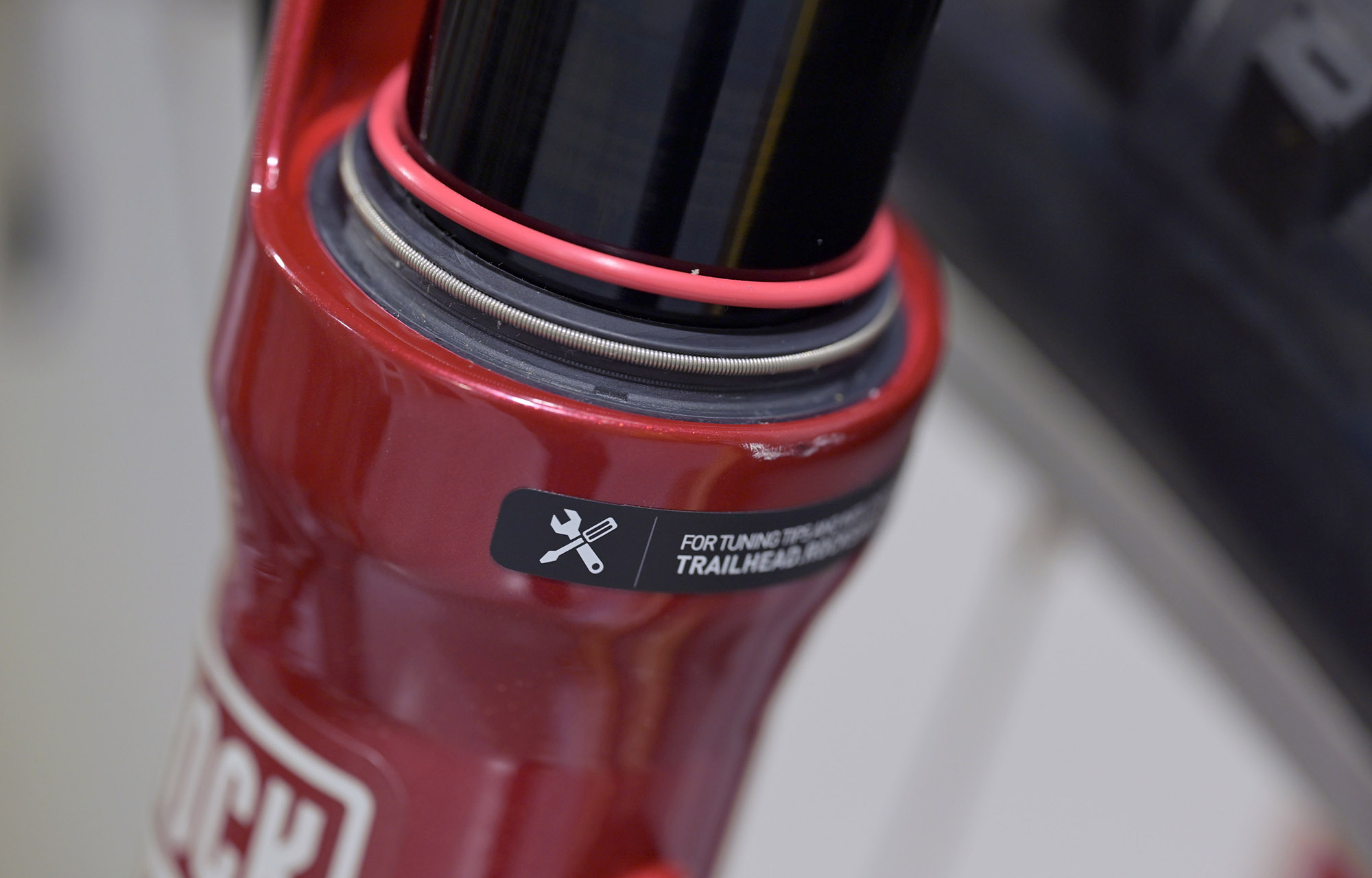 COMMENCAL META SX V5 ULTIMATE WHISTLER EDITION GLITTERY WHITE - M (24136602) image cover number large 9