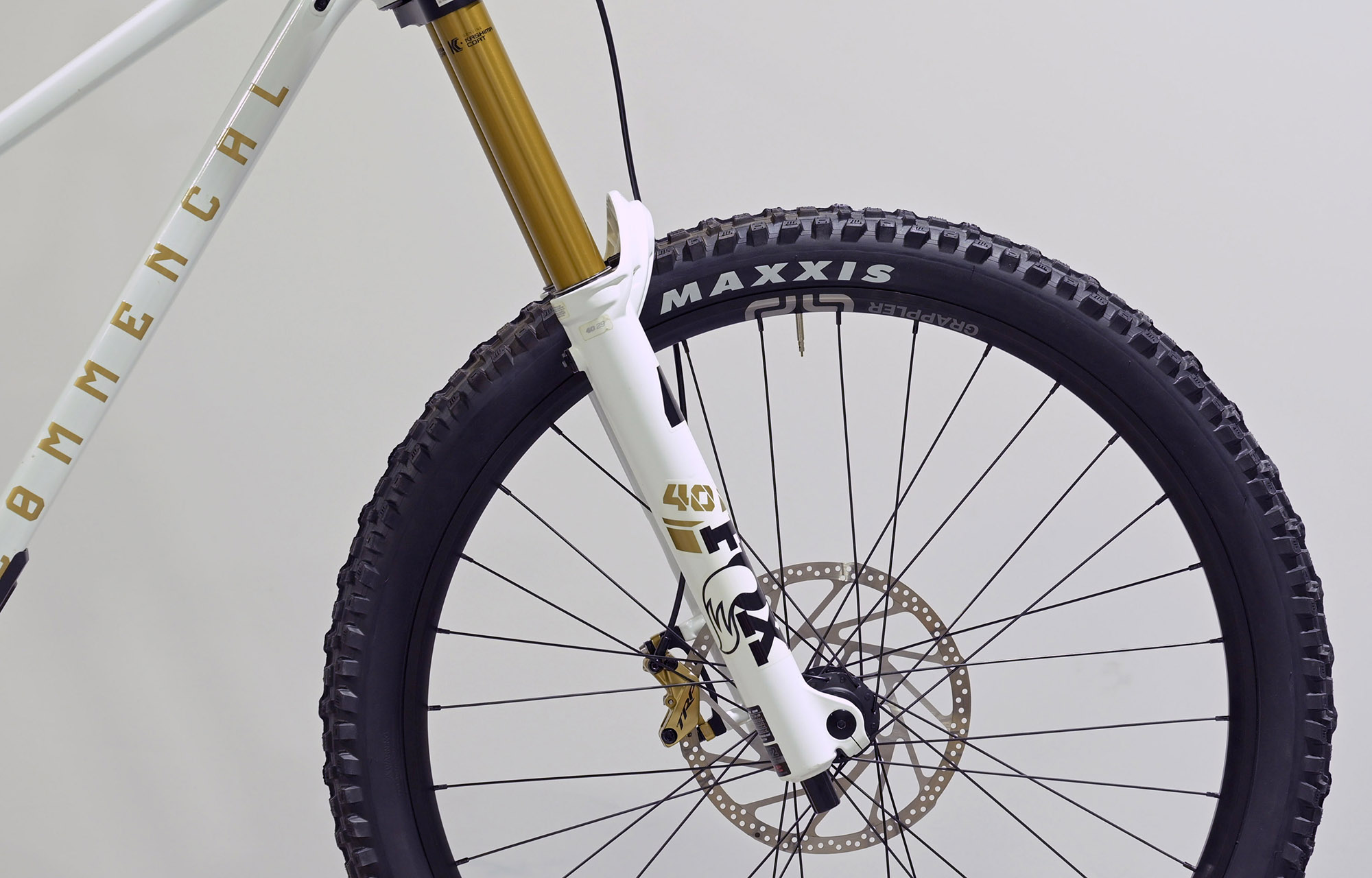 COMMENCAL SUPREME DH V5 SIGNATURE LTD PURE WHITE - M (23151002) image cover number large 1