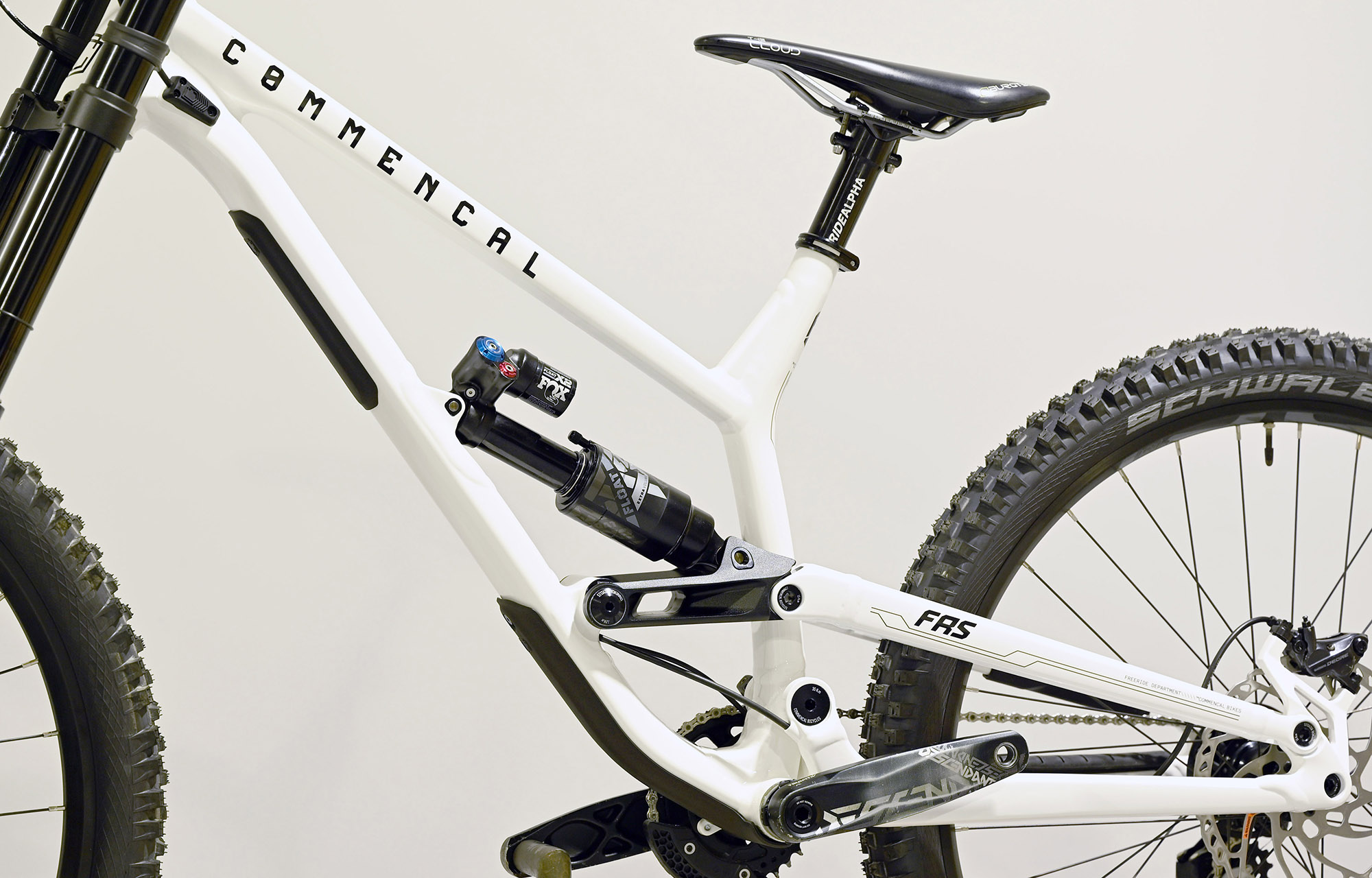 COMMENCAL FRS ESSENTIAL PURE WHITE - L (21151003) image number null
