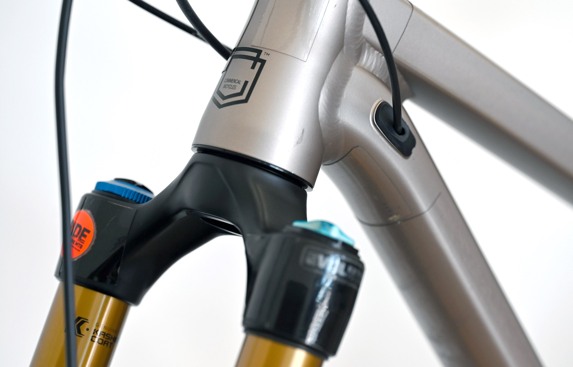 COMMENCAL META SX V4 SIGNATURE CHAMPAGNE - L (22131003) image number null