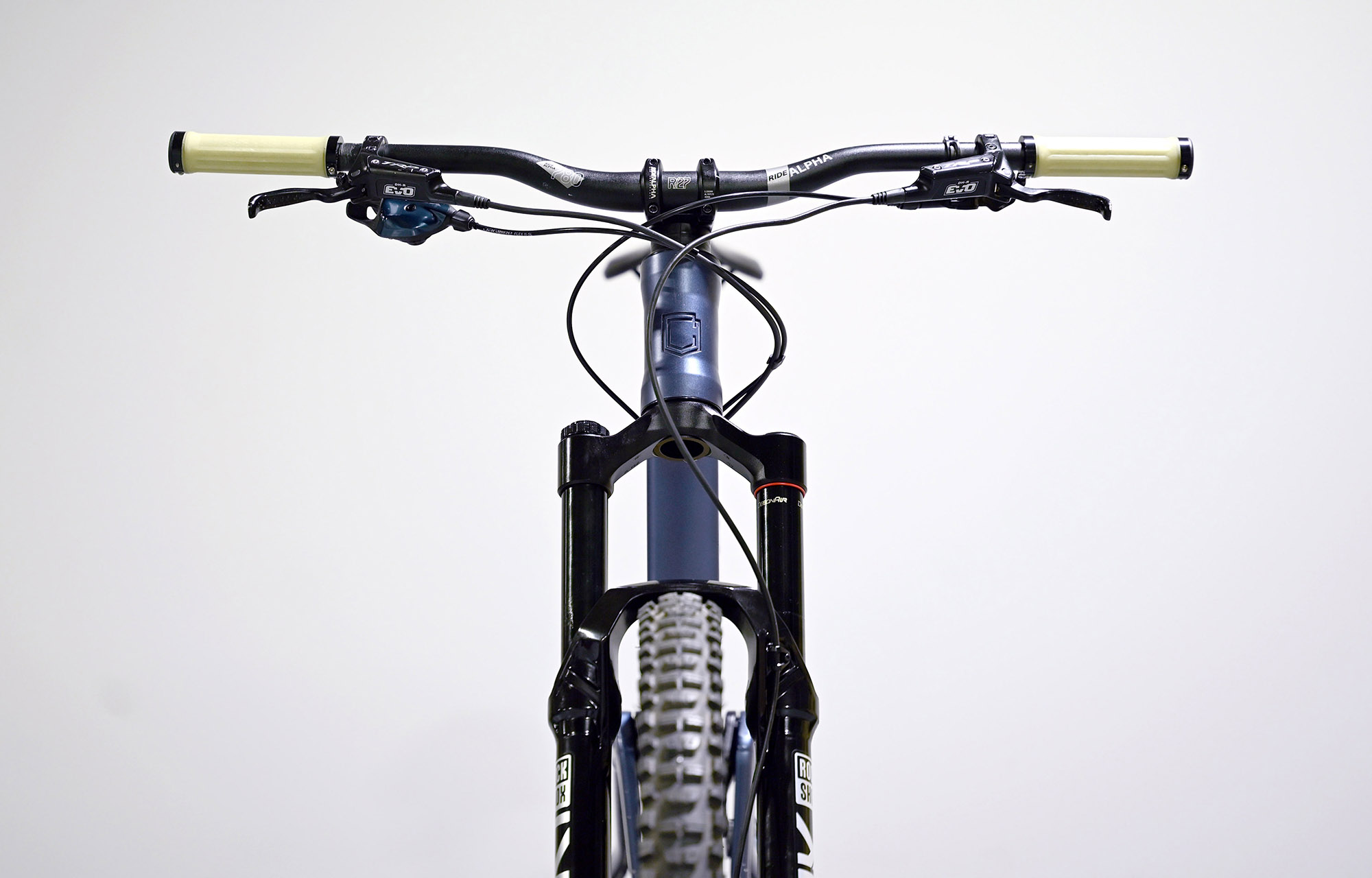 COMMENCAL META V5 RACE SPARKLY BLUE - M (23121302) image cover number large 3