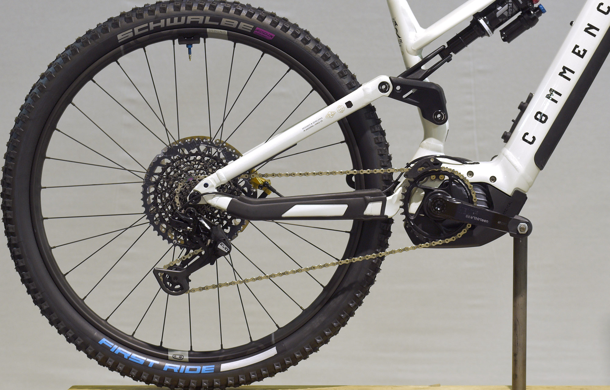 COMMENCAL META POWER TR BOSCH CLEAR SILVER [COMMENCAL TEAM] ALC - M (23100060) 29km image number null