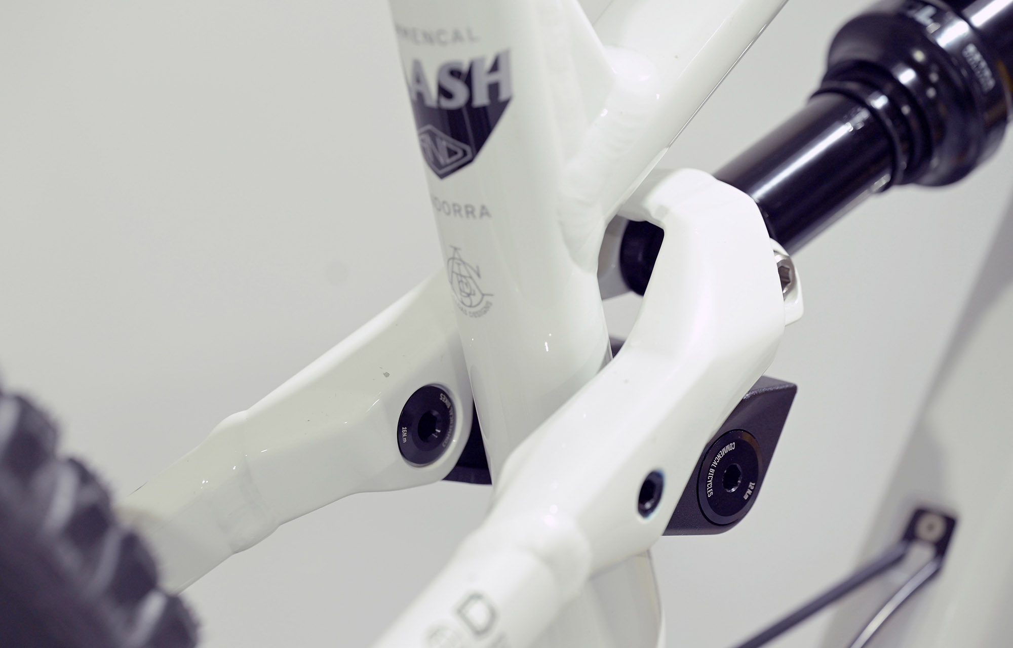 COMMENCAL CLASH XS PURE WHITE - (24177400) image cover number large 9