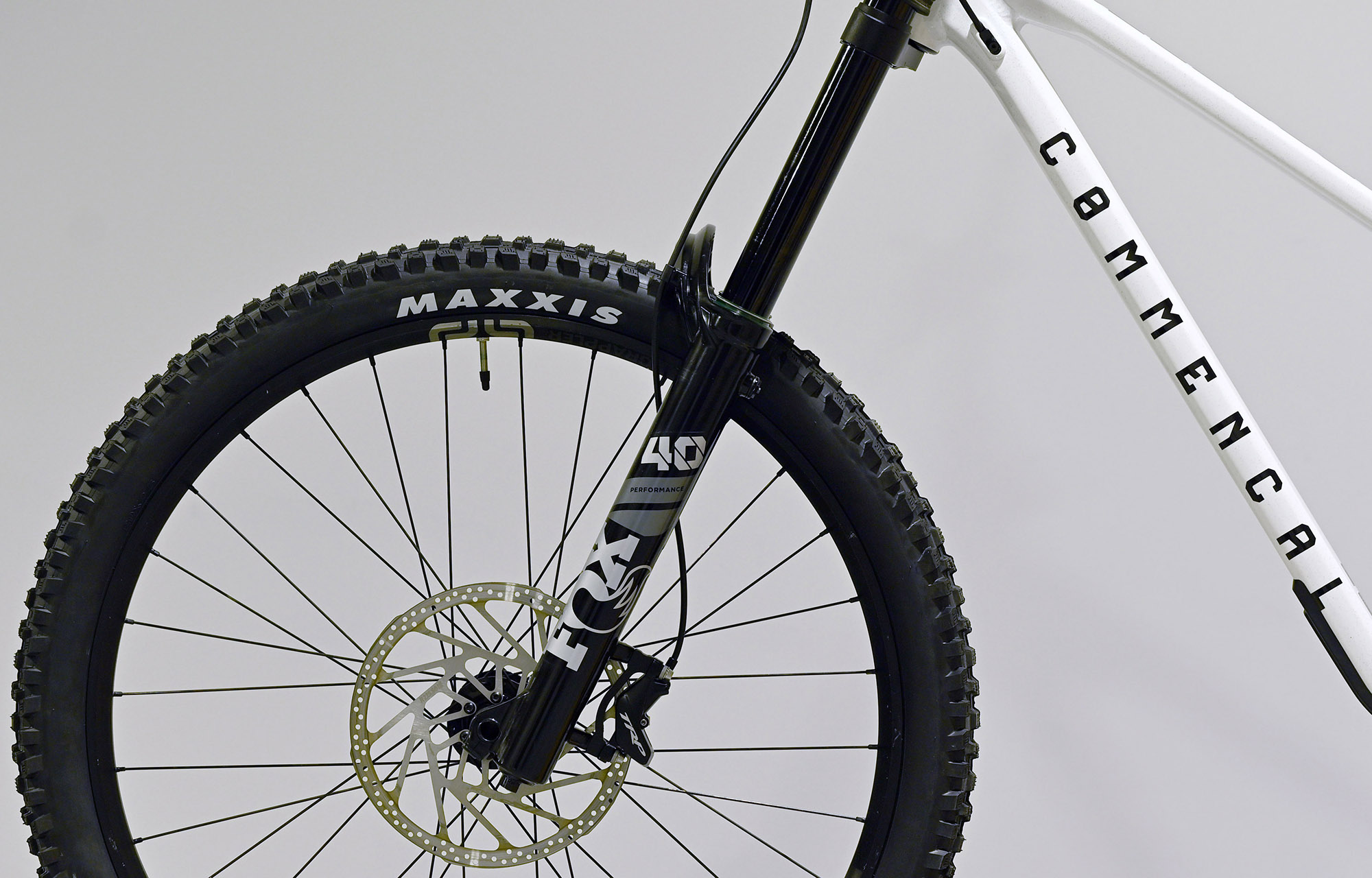 COMMENCAL SUPREME DH V5 ESSENTIAL GLITTERY WHITE - L (23150103) image number null