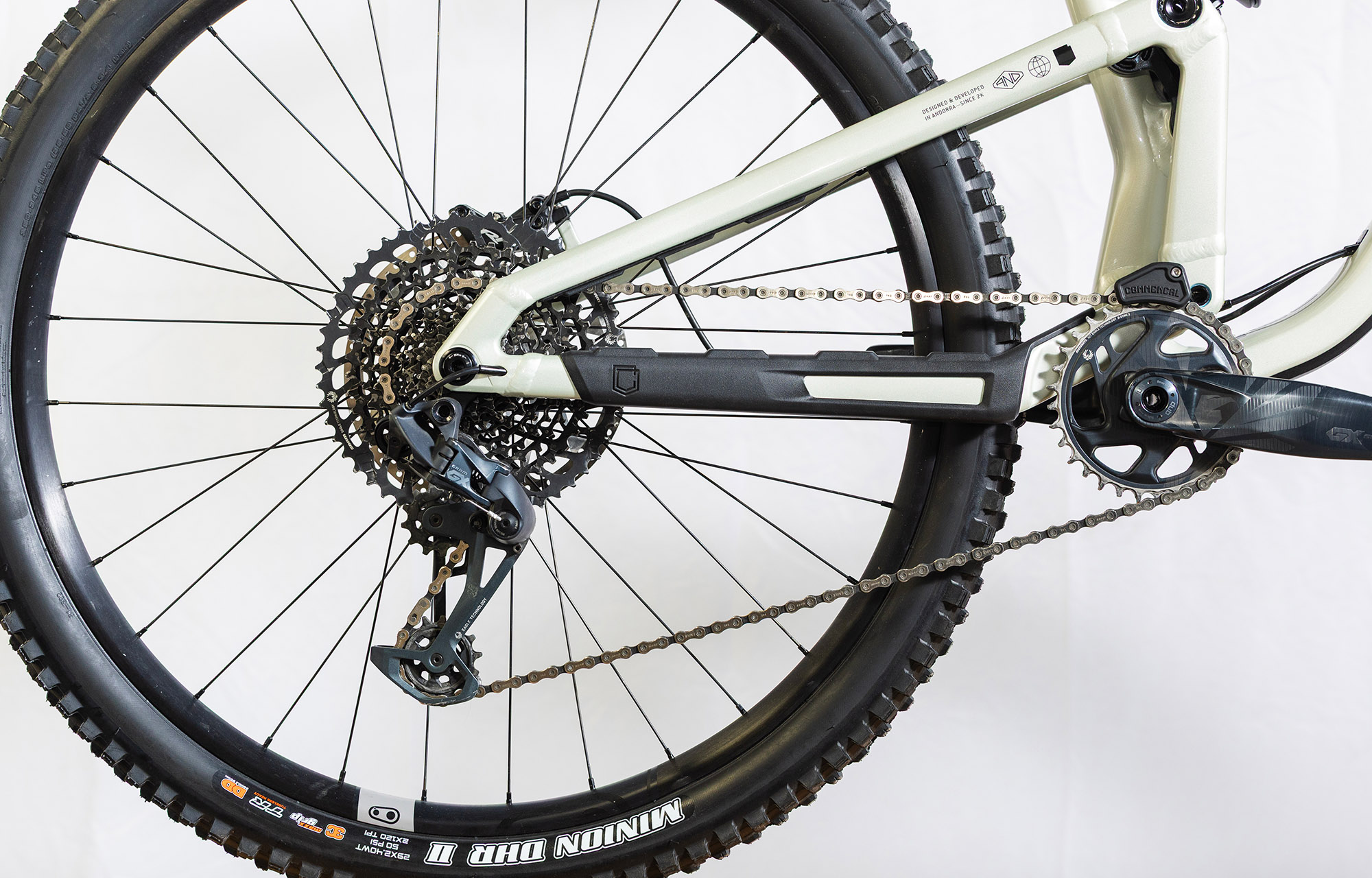 COMMENCAL META V5 RACE CLEAR SILVER - L (23121303) image cover number large 0