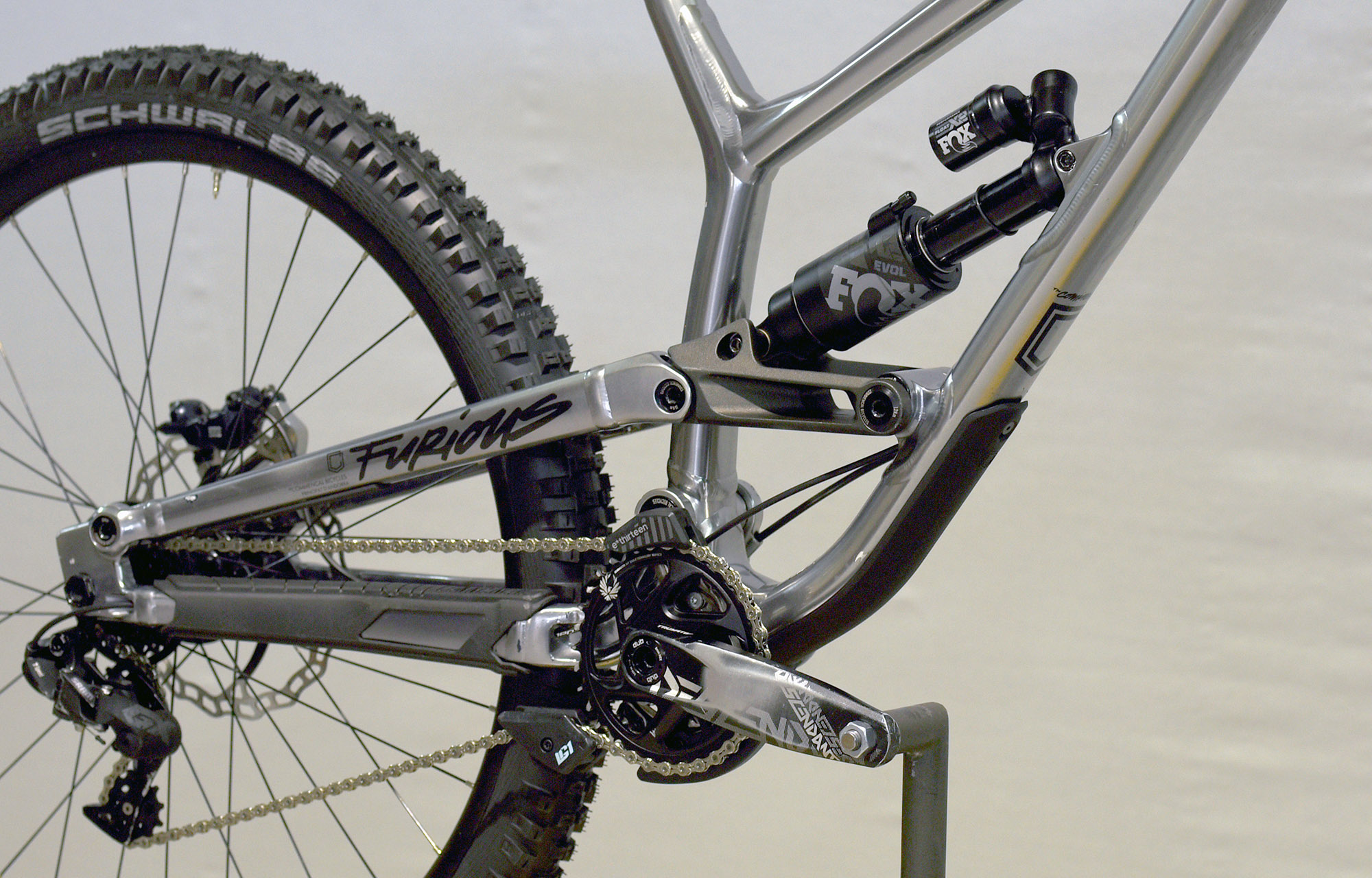 COMMENCAL FURIOUS ESSENTIAL GUN METAL- M (21151002) image number null