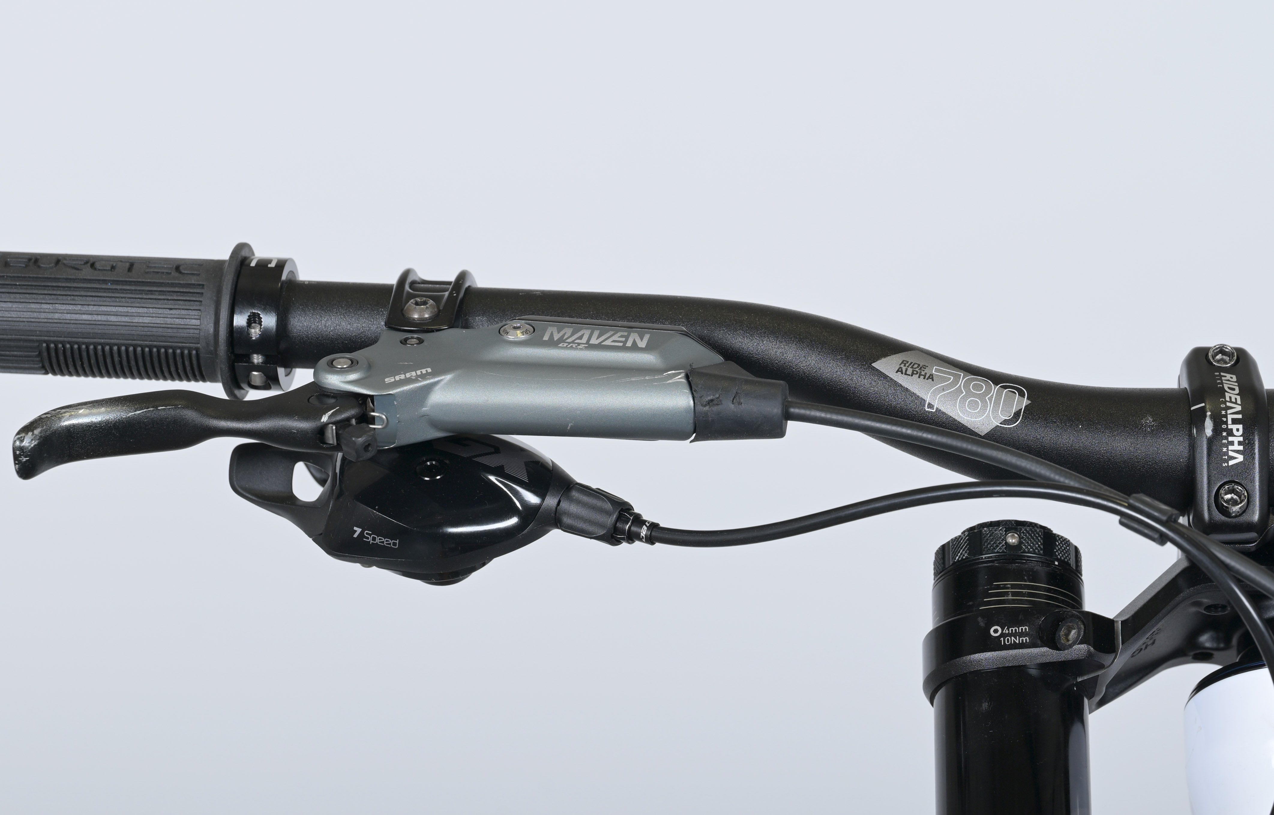 COMMENCAL SUPREME DH V5 ROCKSHOX PURE WHITE - L (24157103) image cover number large 5