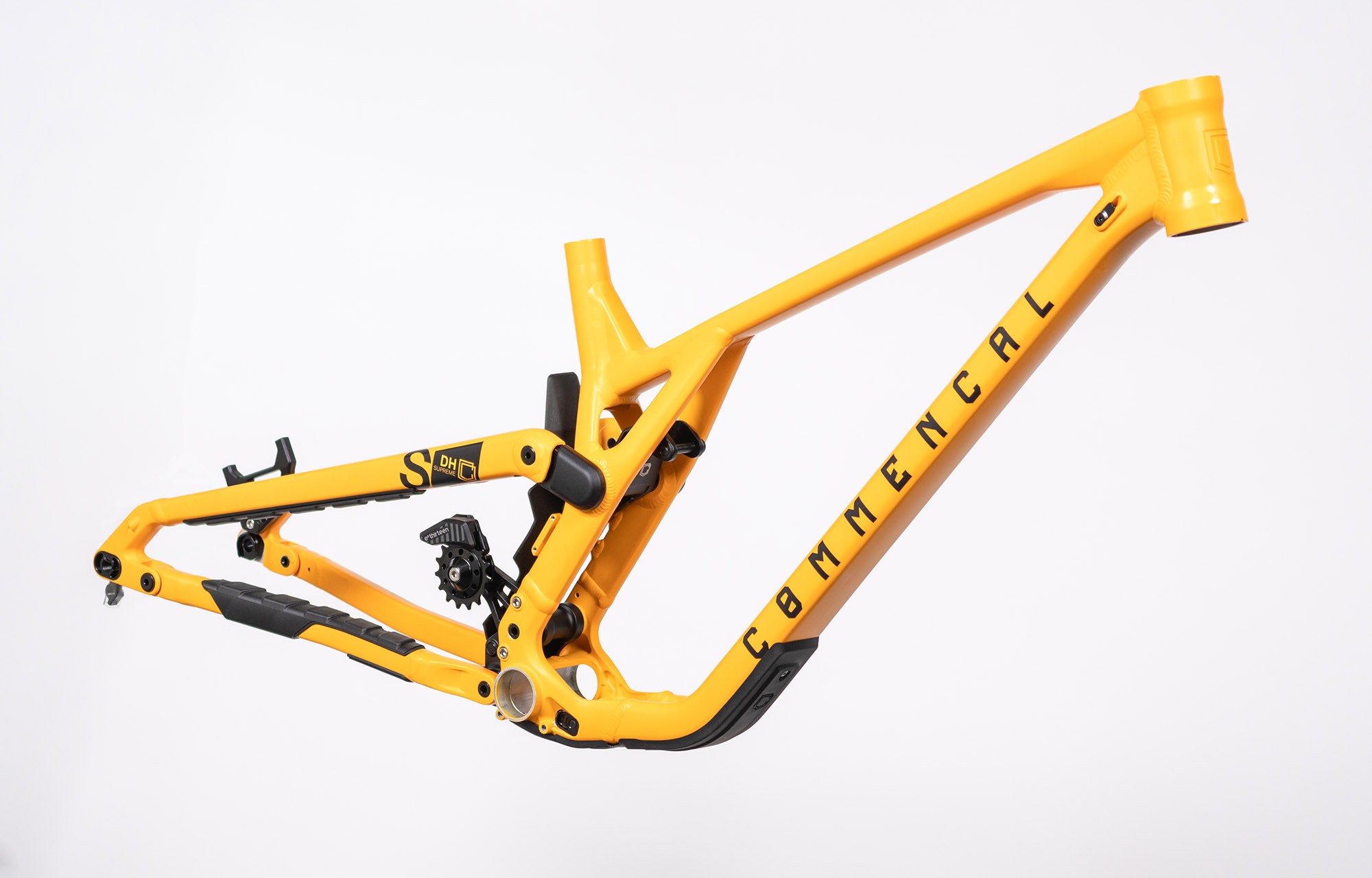 CUADRO COMMENCAL SUPREME DH V5 PURE BLACK 2027 image cover number large 0