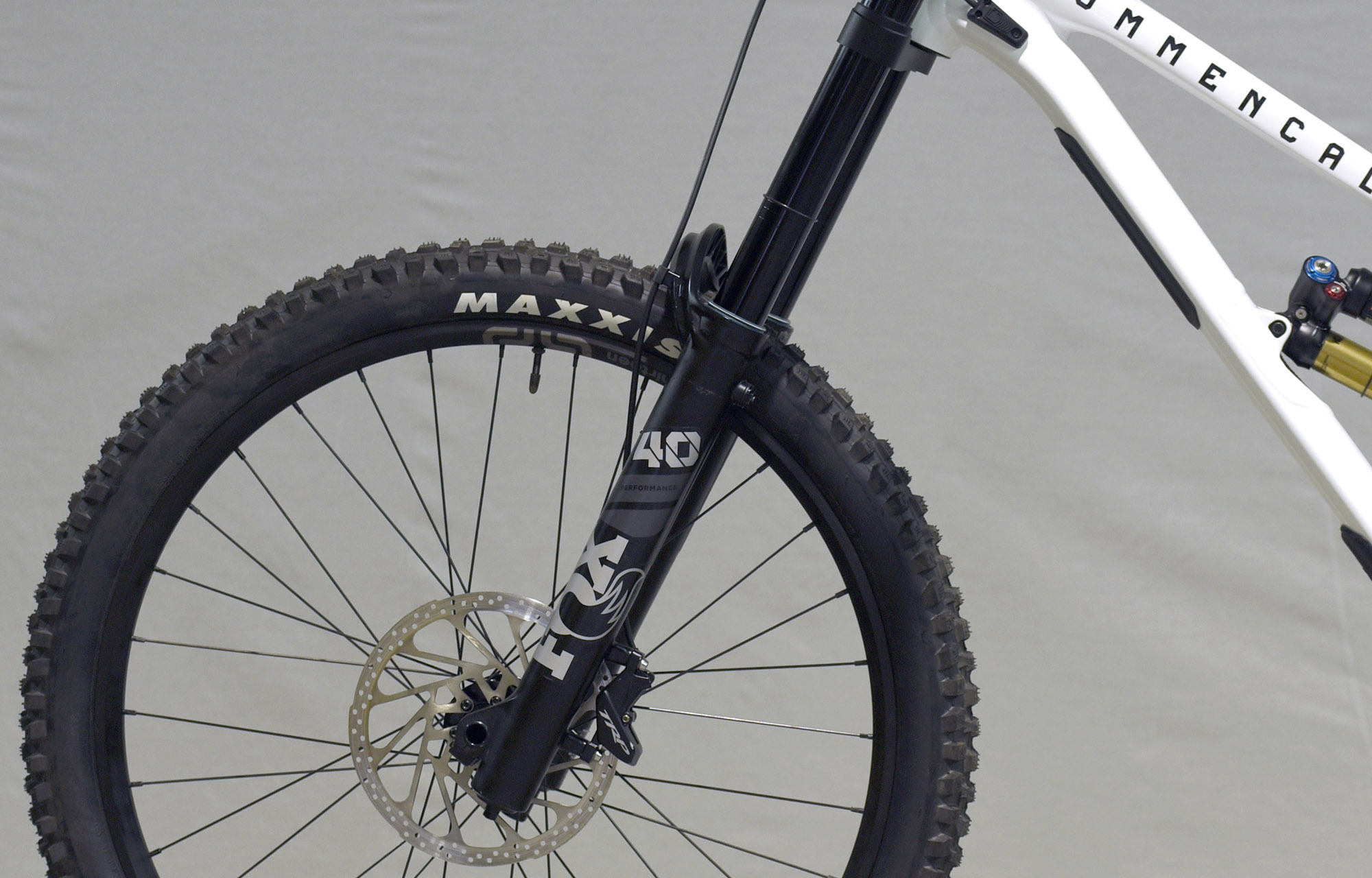 COMMENCAL FRS ESSENTIAL PURE WHITE - M (22150502) image number null