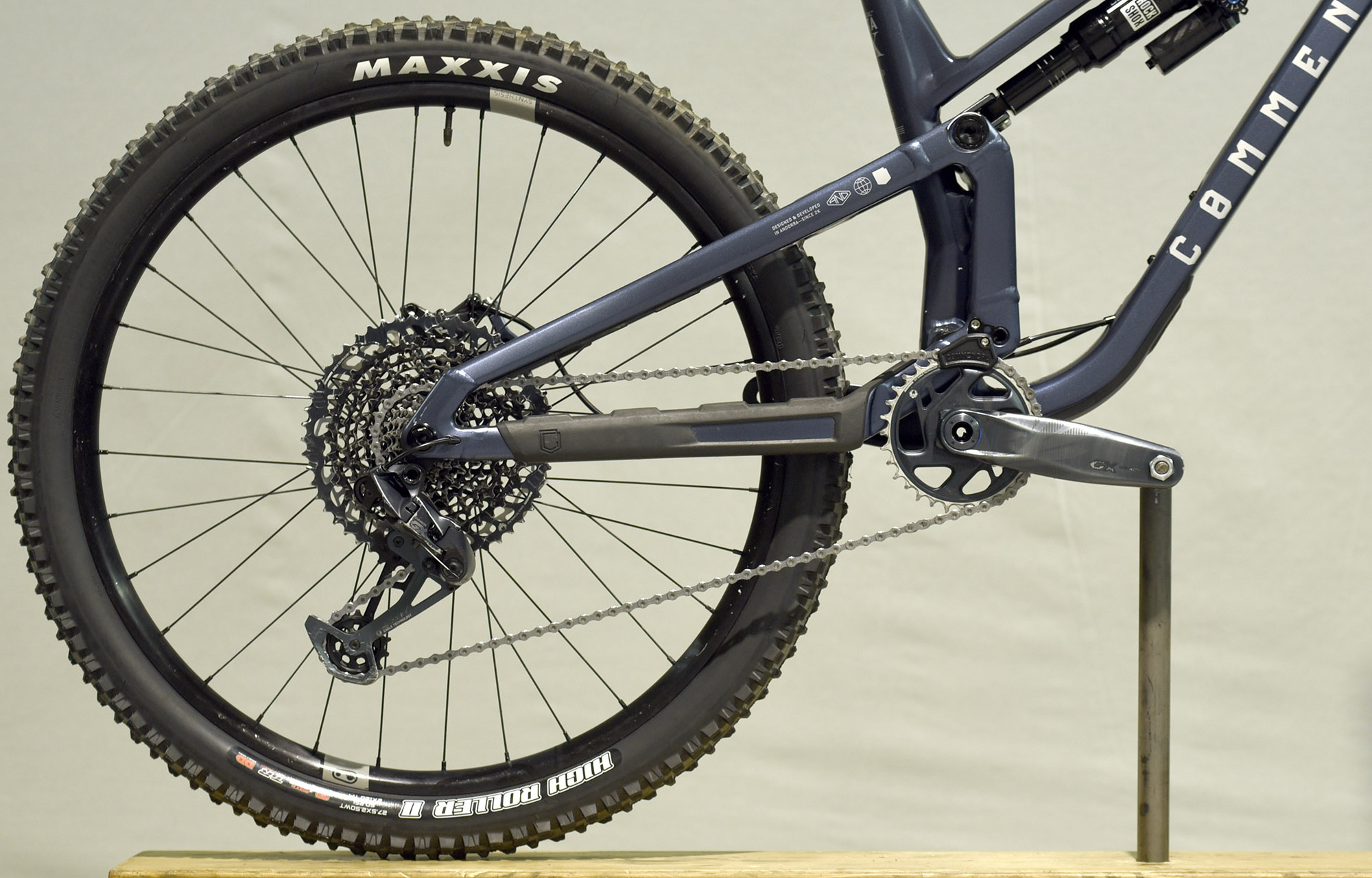 COMMENCAL META SX V5 RACE SPARKLY BLUE - M (23131702) image number null
