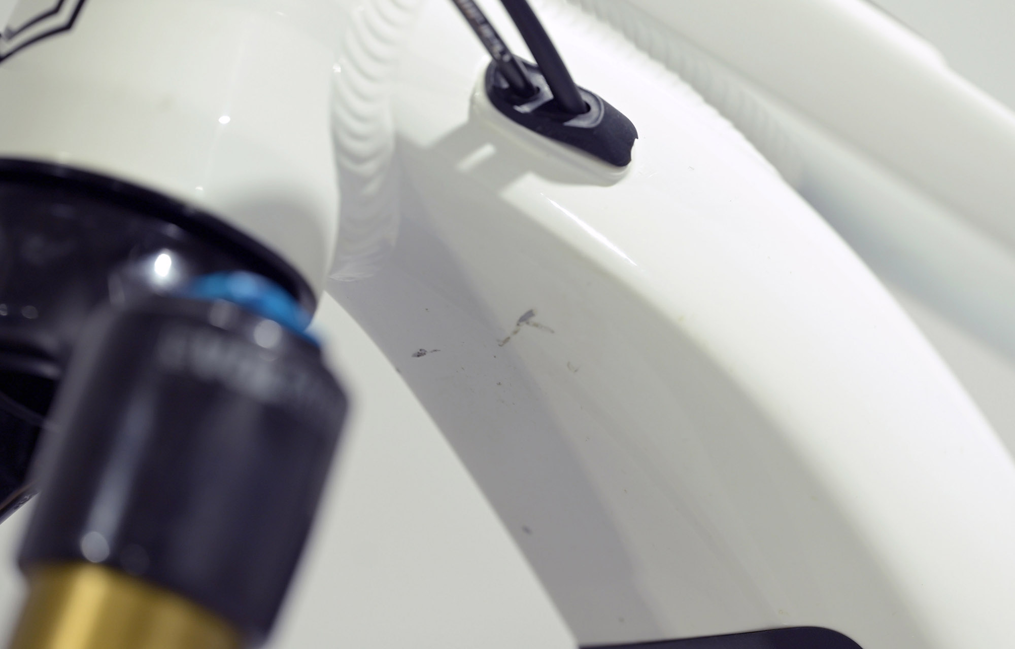 COMMENCAL META POWER SX BOSCH SIGNATURE PURE WHITE - L (22181903) 1087 km image cover number large 12