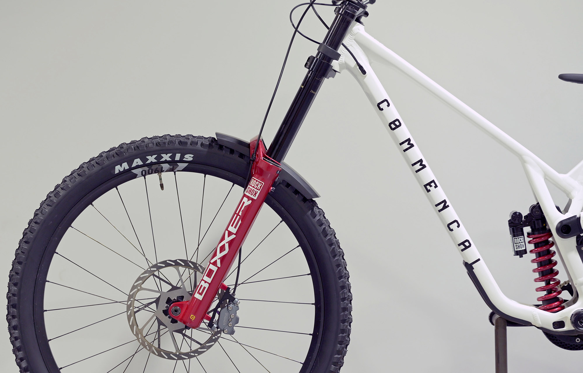 COMMENCAL SUPREME DH V5 ROCKSHOX PURE WHITE - L (24157103) image cover number large 3