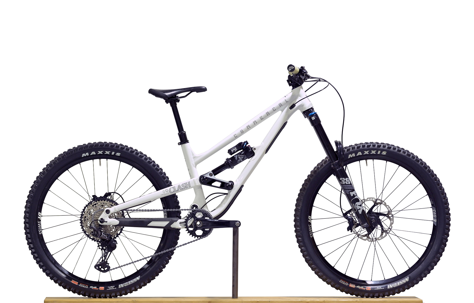 COMMENCAL CLASH ESSENTIAL PURE WHITE - S (24135601) image number null