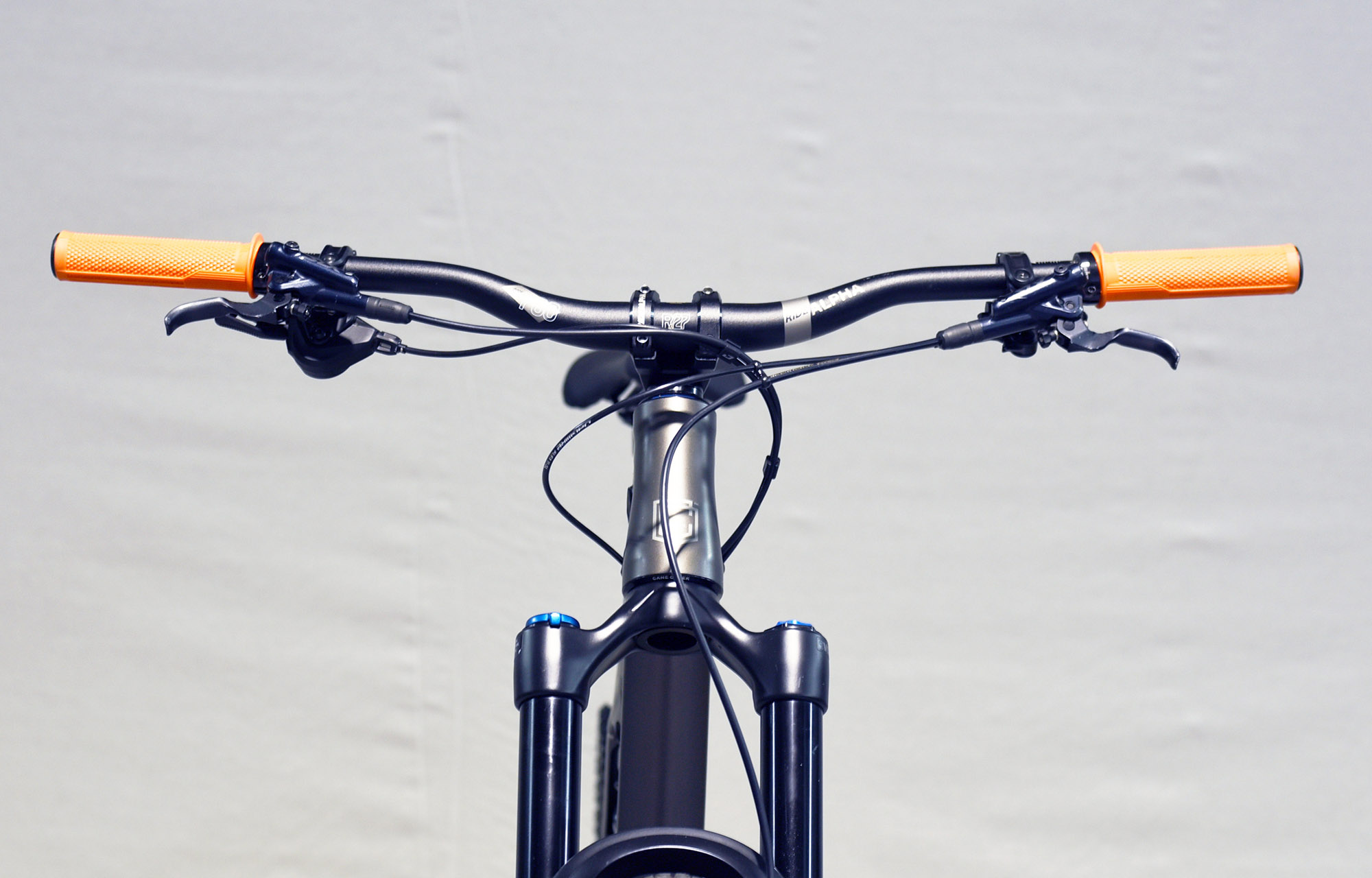 COMMENCAL META SX V4 ESSENTIAL - M (22130602) image number null