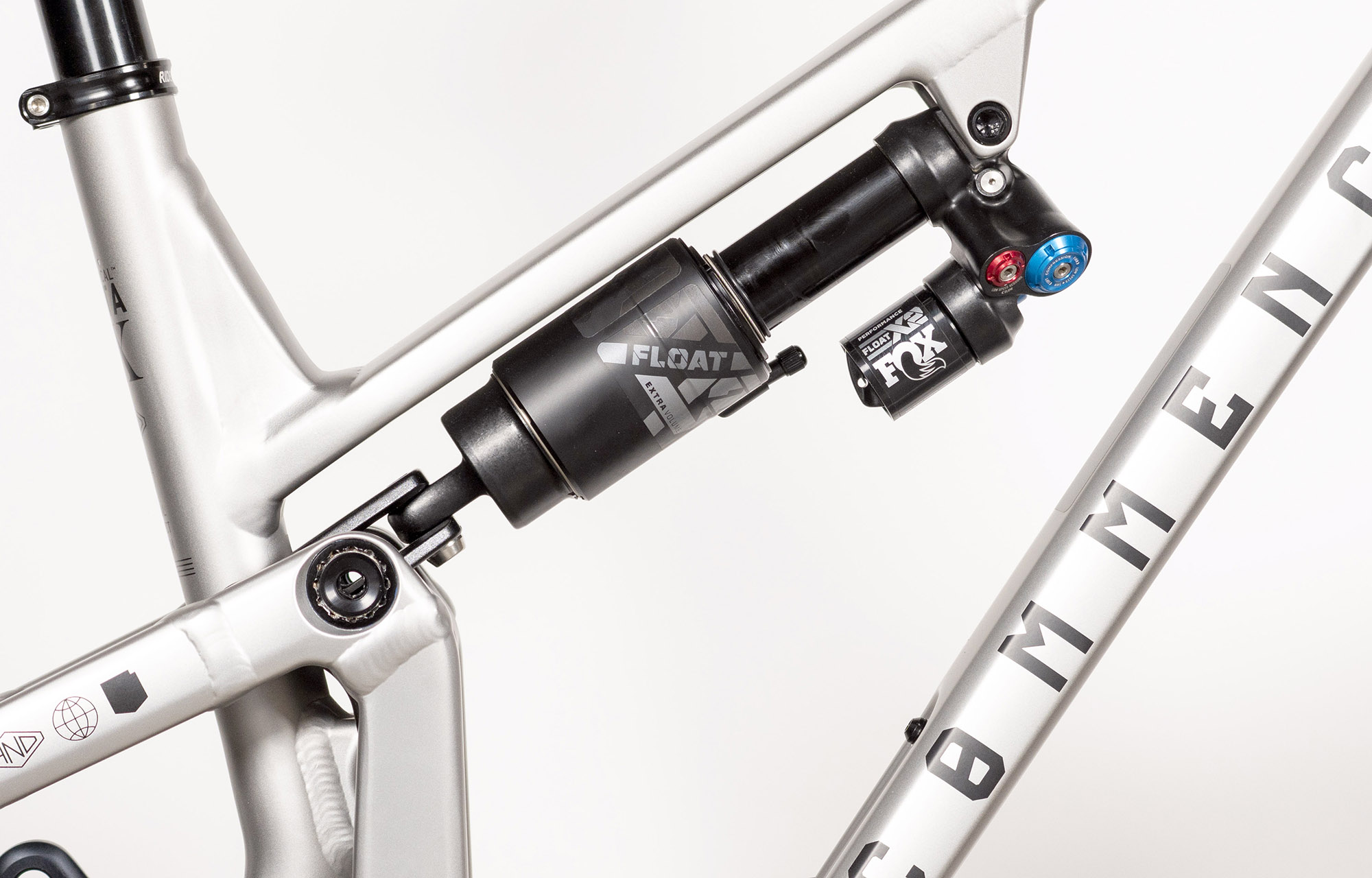 COMMENCAL META SX V5 ESSENTIAL SILVER - M (23131502) image large number 1