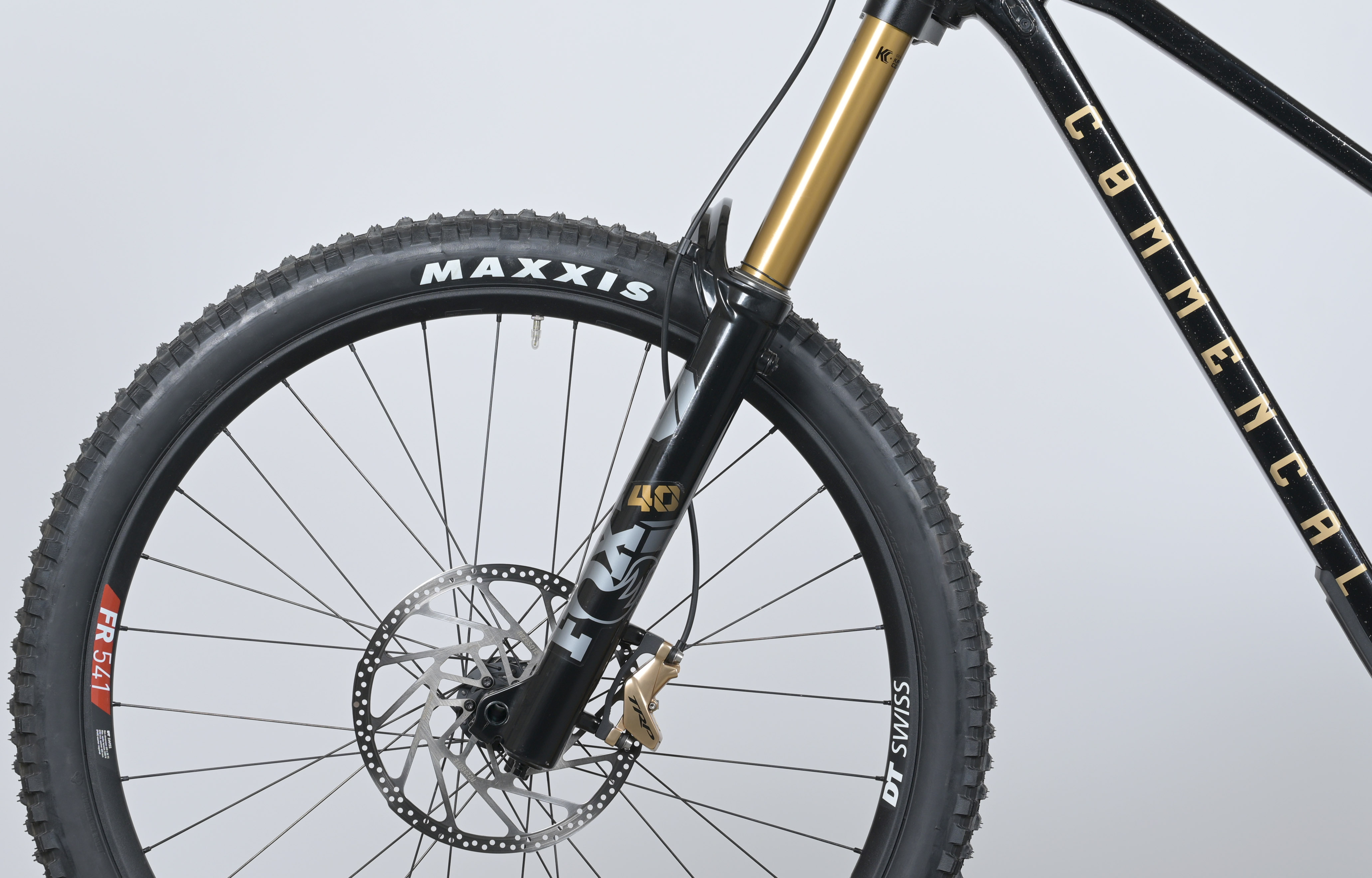 COMMENCAL SUPREME DH V5 SIGNATURE LTD GLITTERY BLACK - L (24150303) image cover number large 3