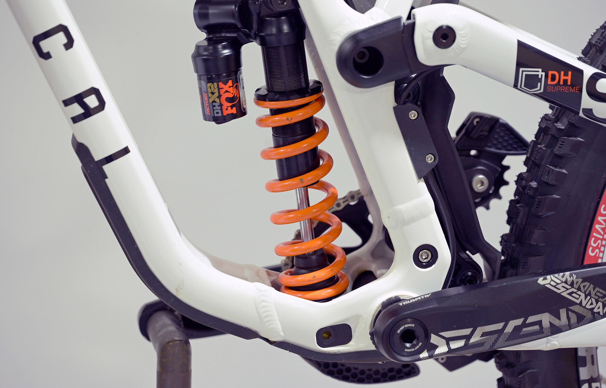 COMMENCAL SUPREME DH V5 SIGNATURE PURE WHITE - S (22150901) image large number 14