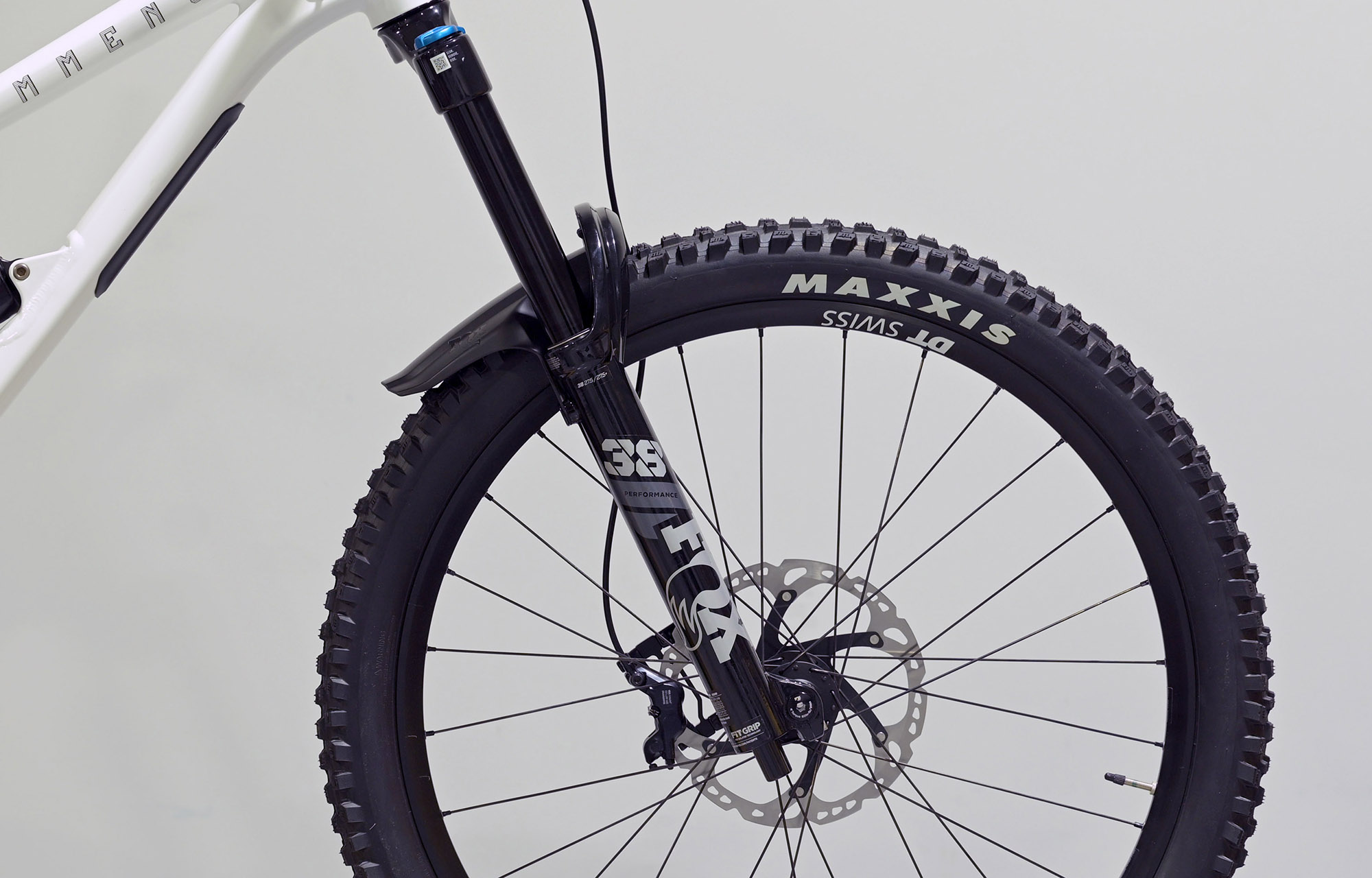 COMMENCAL CLASH ESSENTIAL PURE WHITE - L (24135603) image cover number large 1