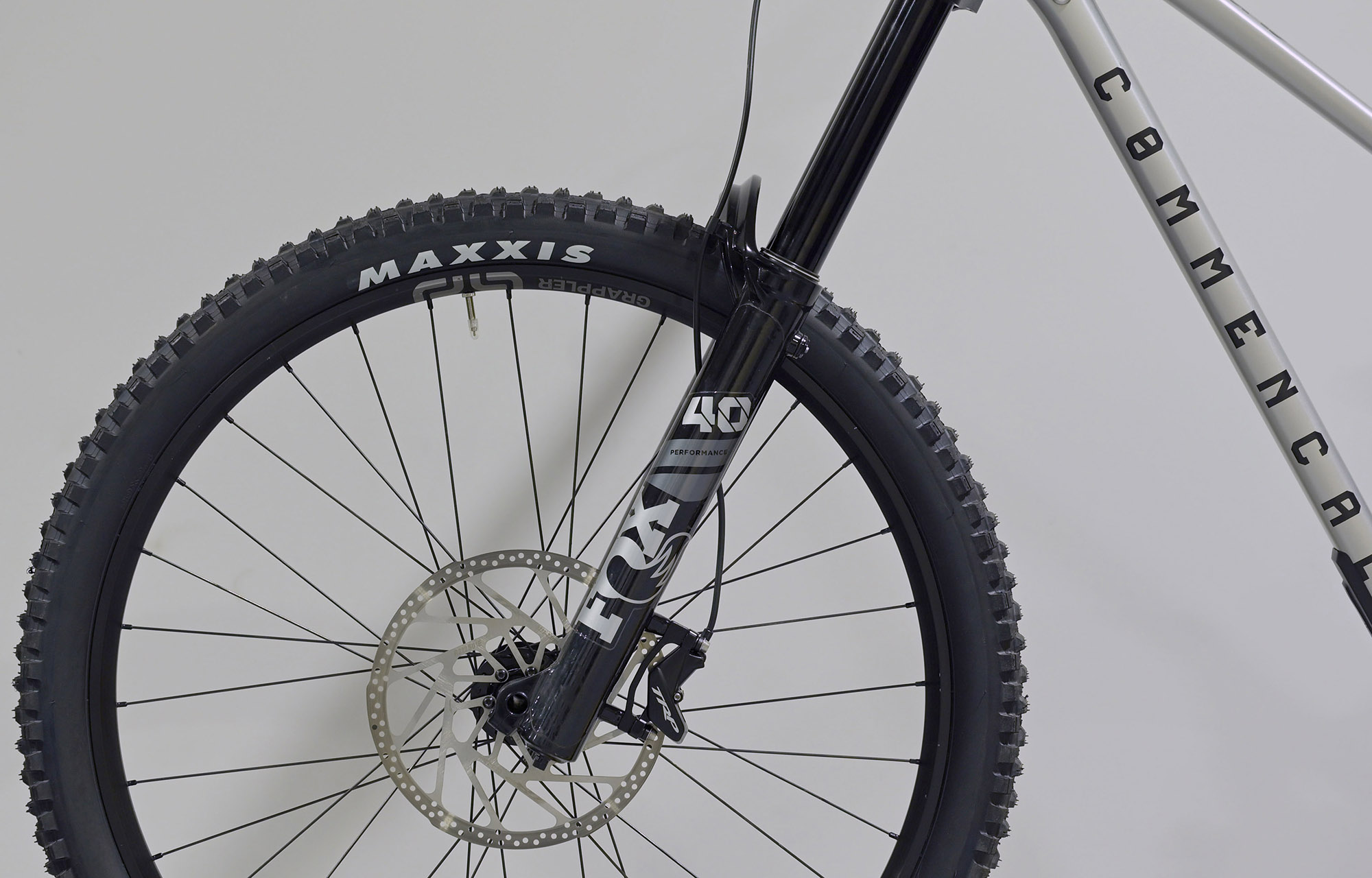 COMMENCAL SUPREME DH V5 ESSENTIAL SILVER - M (23150902) image cover number large 4