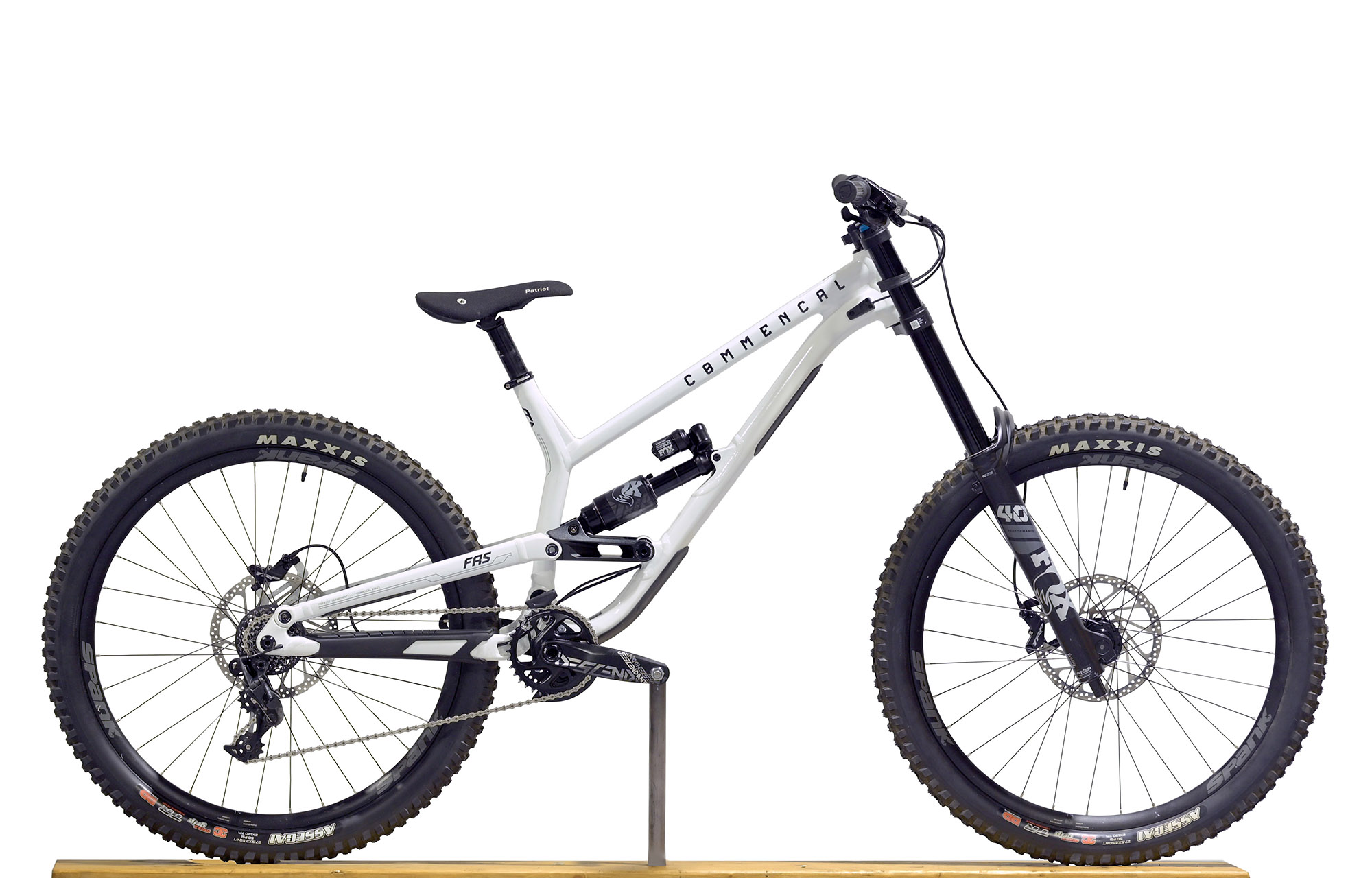 COMMENCAL FRS ESSENTIAL PURE WHITE - L (23150503) image number null