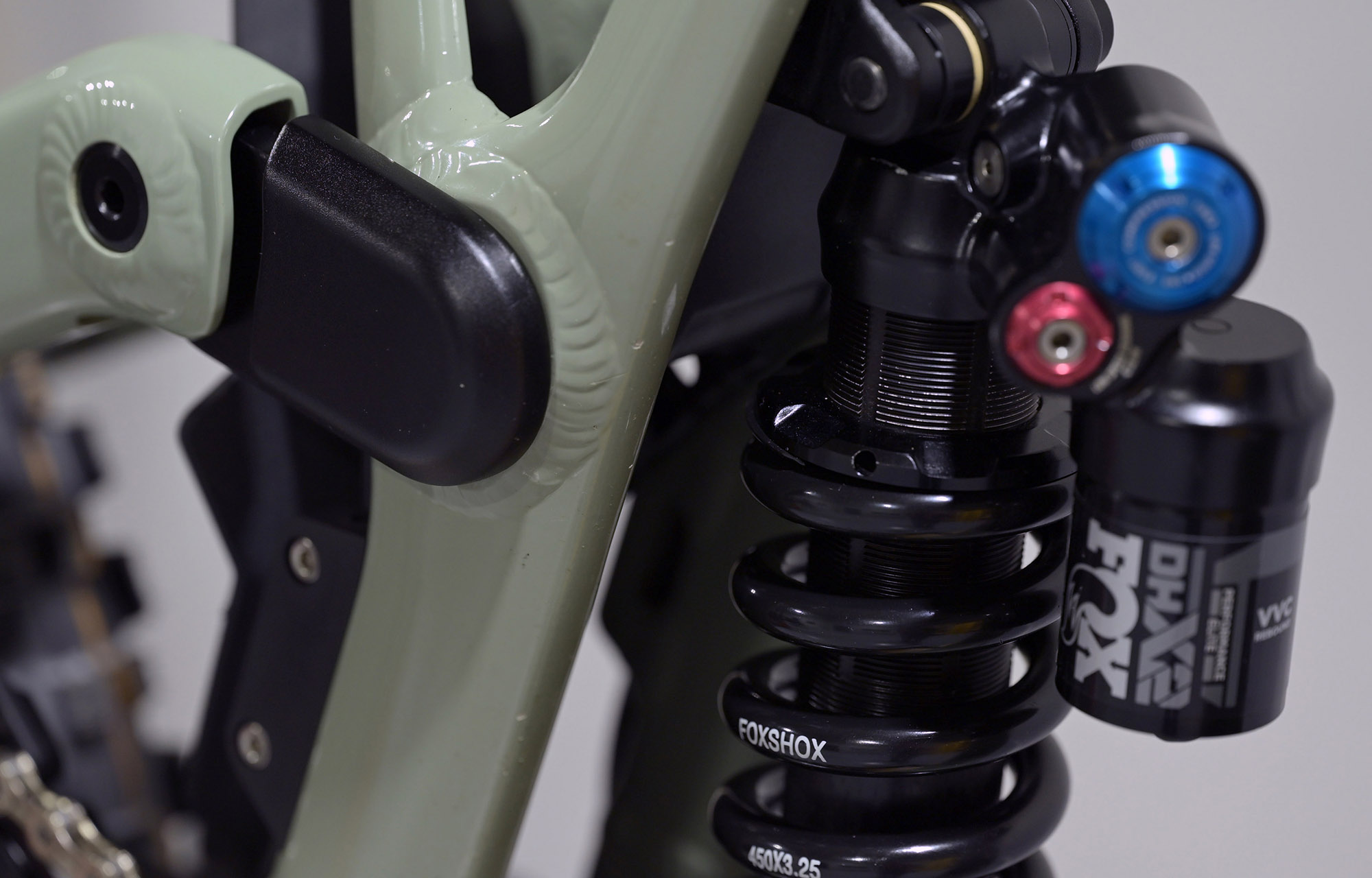 COMMENCAL SUPREME DH V5 ESSENTIAL HERITAGE GREEN - M (22150802) image cover number large 6