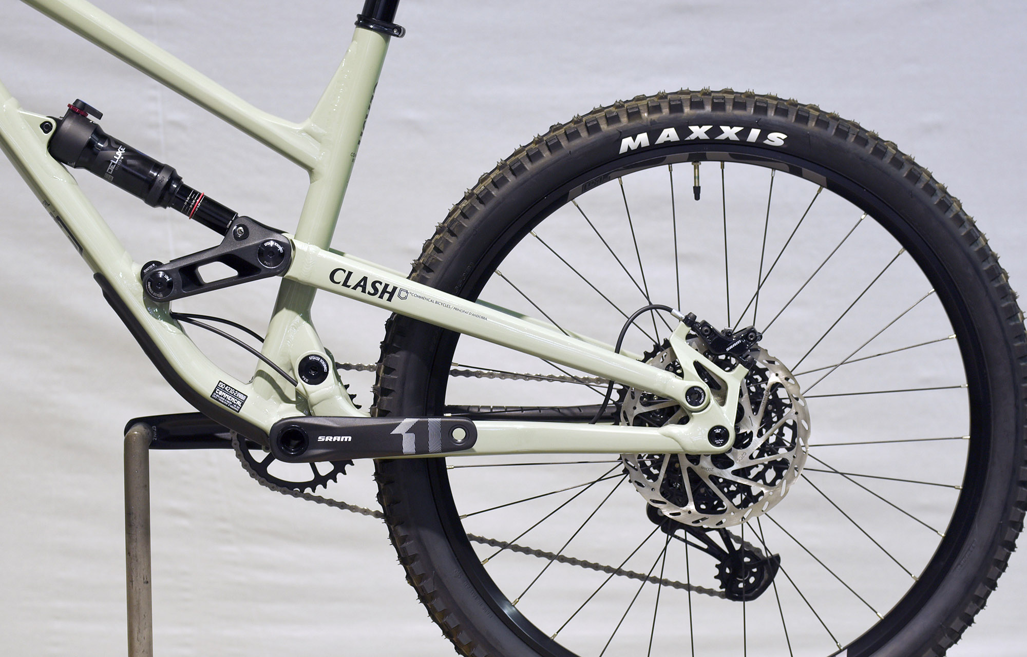 COMMENCAL CLASH ORIGIN HERITAGE GREEN - L (22131103) image number null