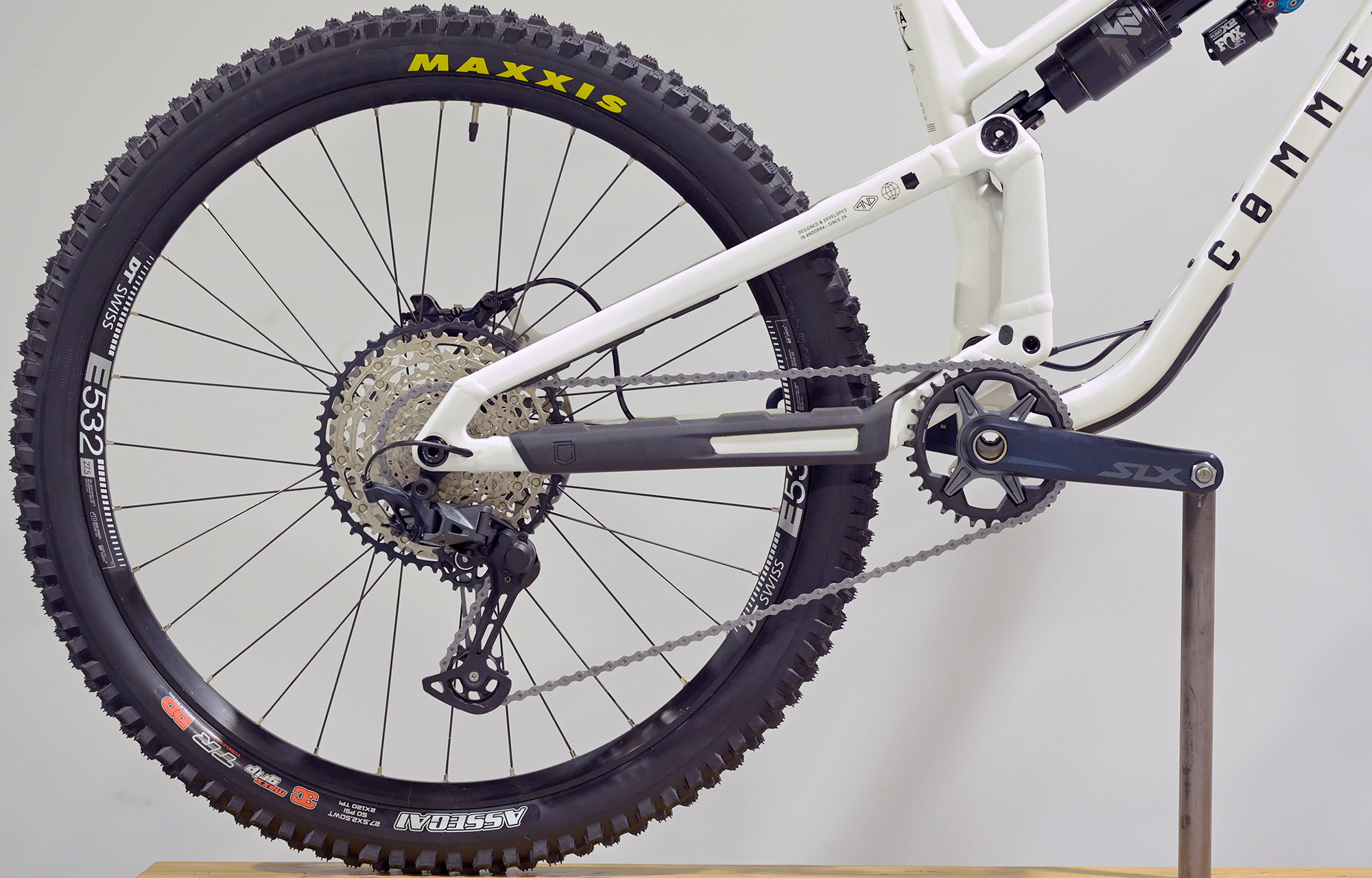 COMMENCAL META SX V5 ESSENTIAL CLEAR SILVER - M (23131602) image cover number large 0