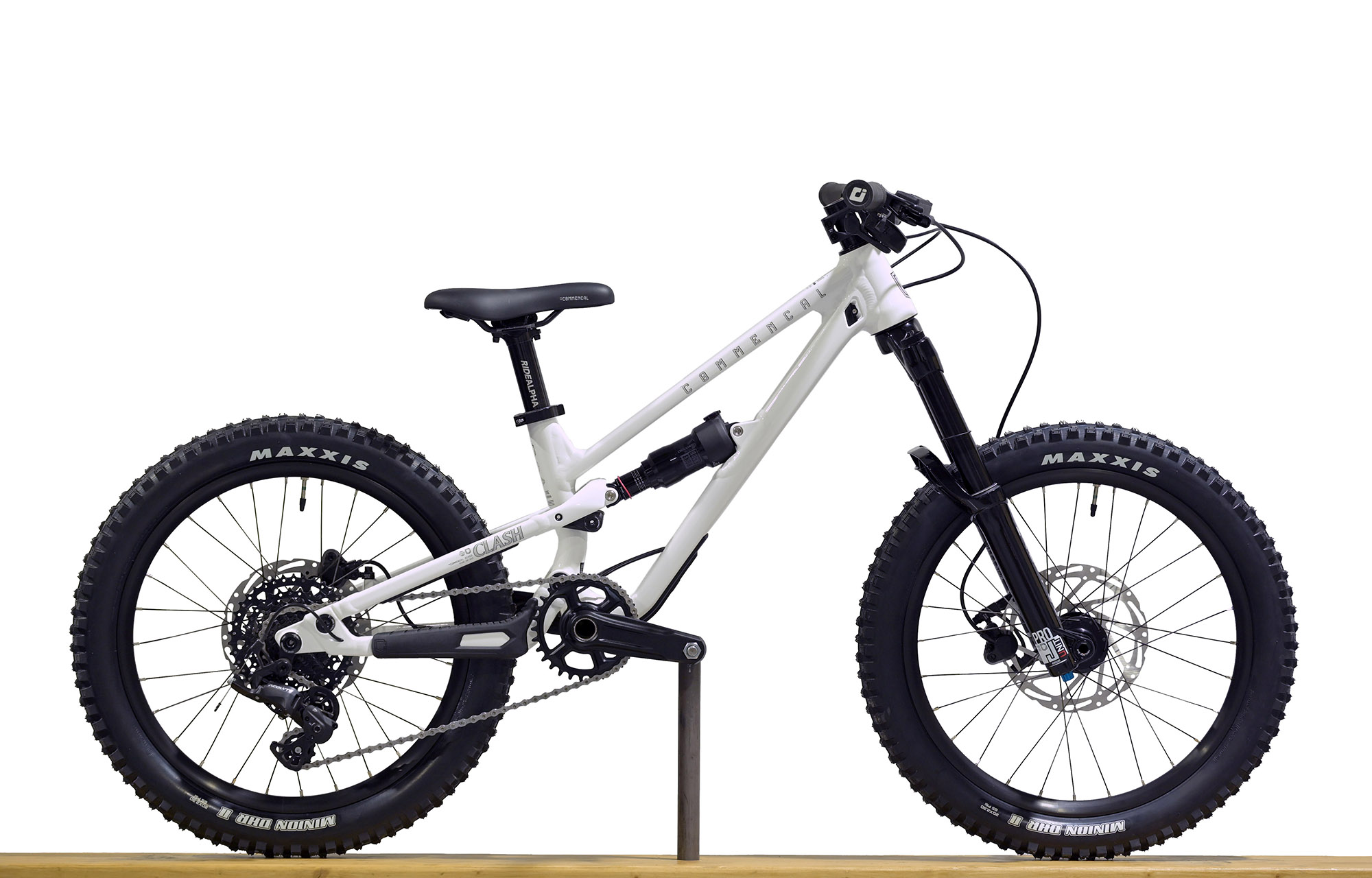 COMMENCAL CLASH 20 PURE WHITE - (24177200) image number null