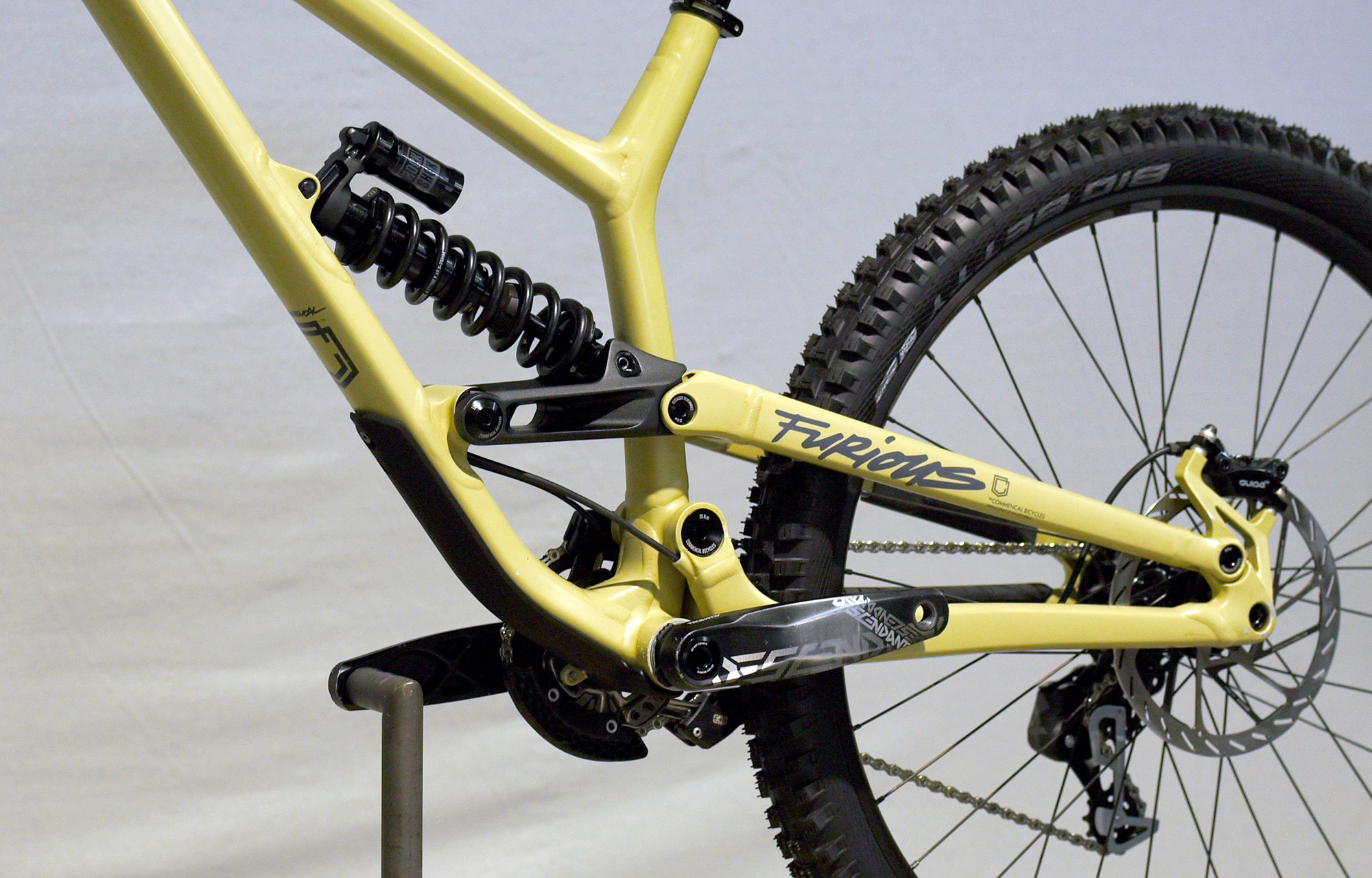 COMMENCAL FURIOUS RIDE SAND - M (21150502) image number null