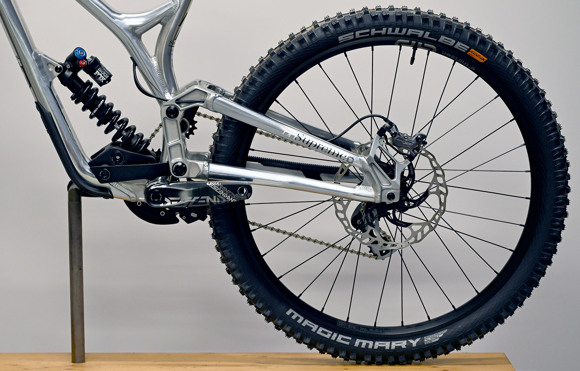 COMMENCAL SUPREME DH V4 RACE HIGH POLISHED - S (22150101) image number null