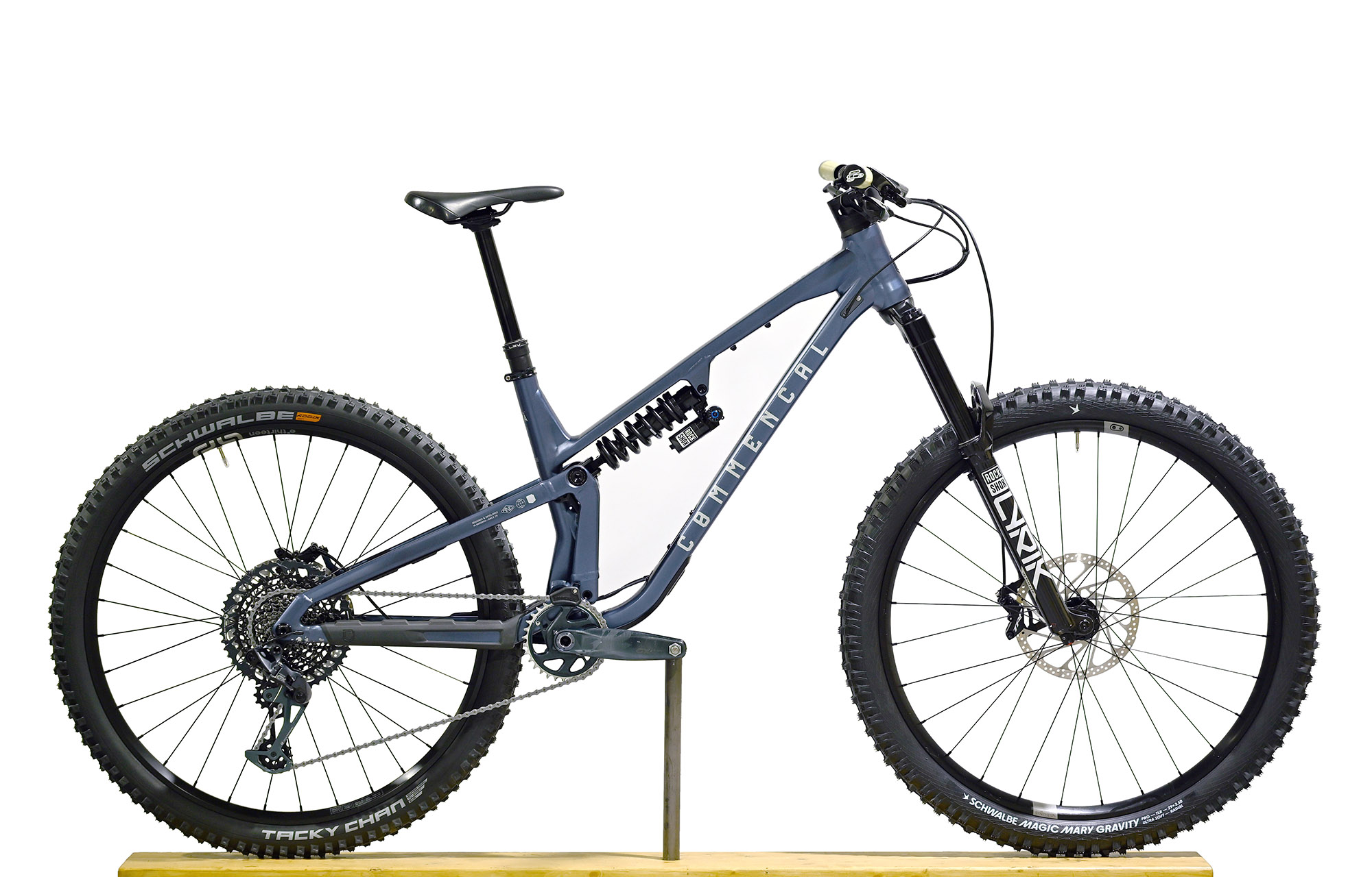 COMMENCAL META V5 RACE SPARKLY BLUE - M (23121302) image number null