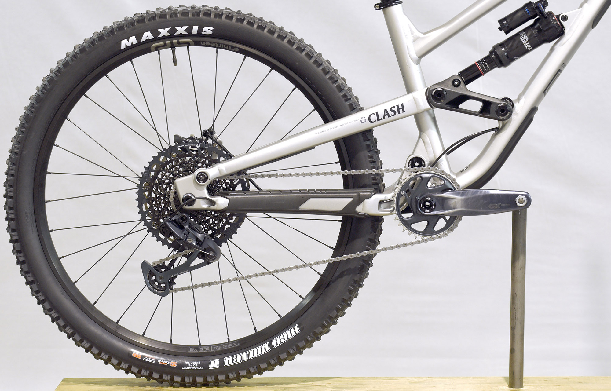 COMMENCAL CLASH RACE SILVER - S (22132101) image number null