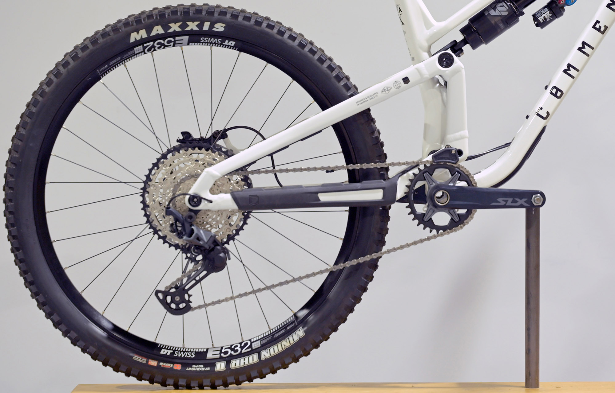 COMMENCAL META SX V5 ESSENTIAL CLEAR SILVER - M (23131602) image cover number large 0