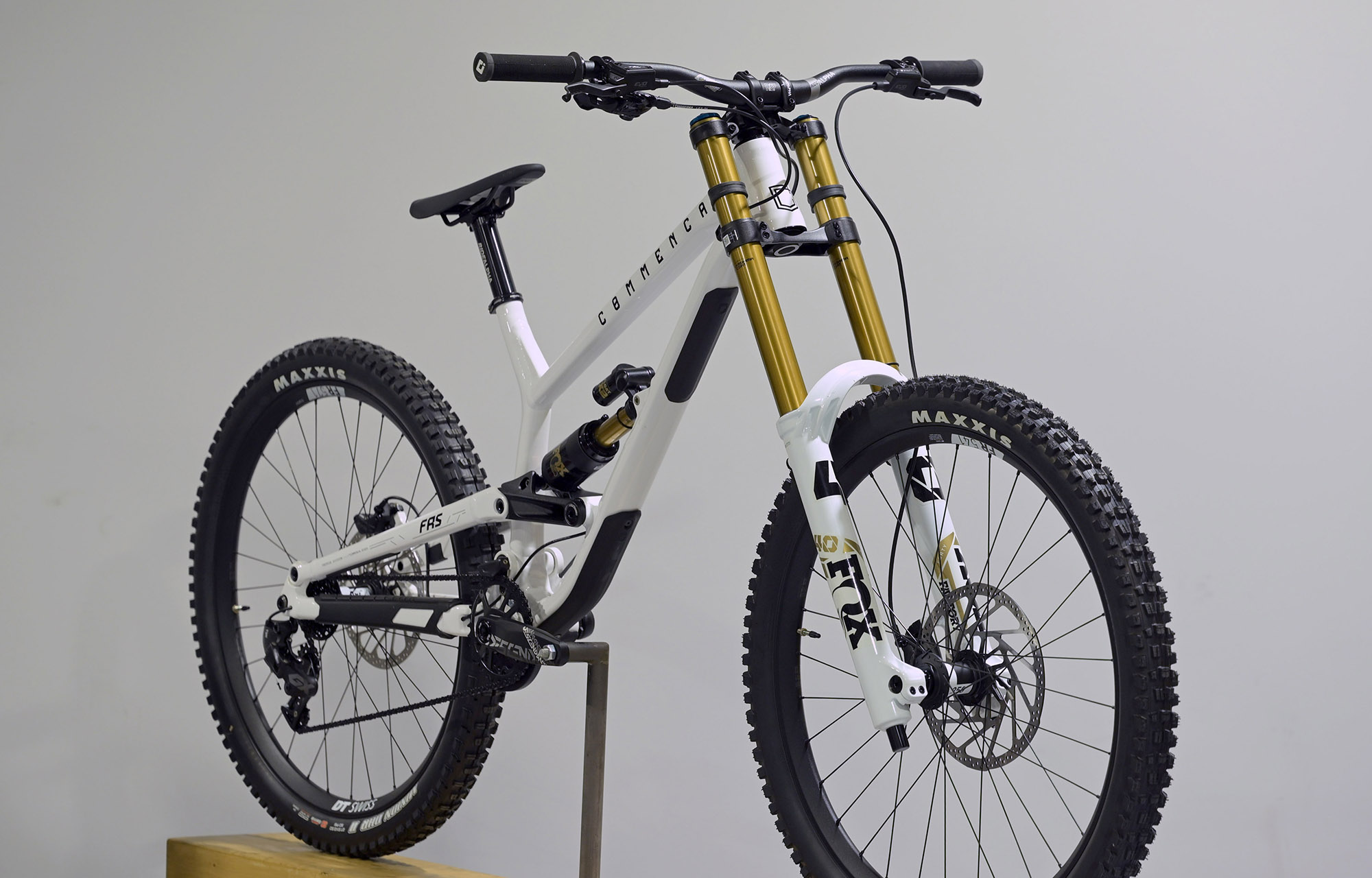 COMMENCAL FRS SIGNATURE PURE WHITE - M (25150502) image cover number large 2