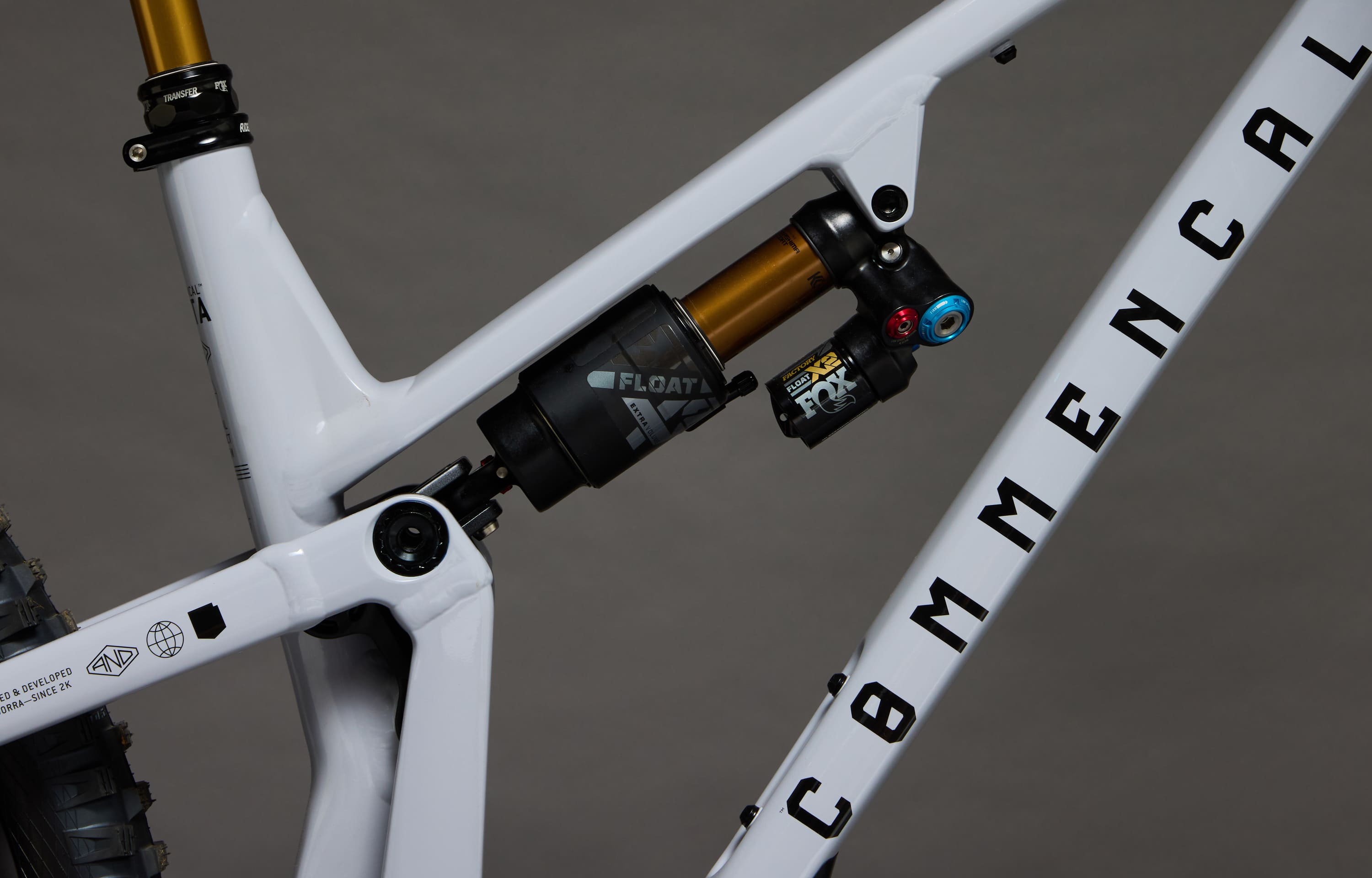 COMMENCAL META V5 STAFF EDITION image number null