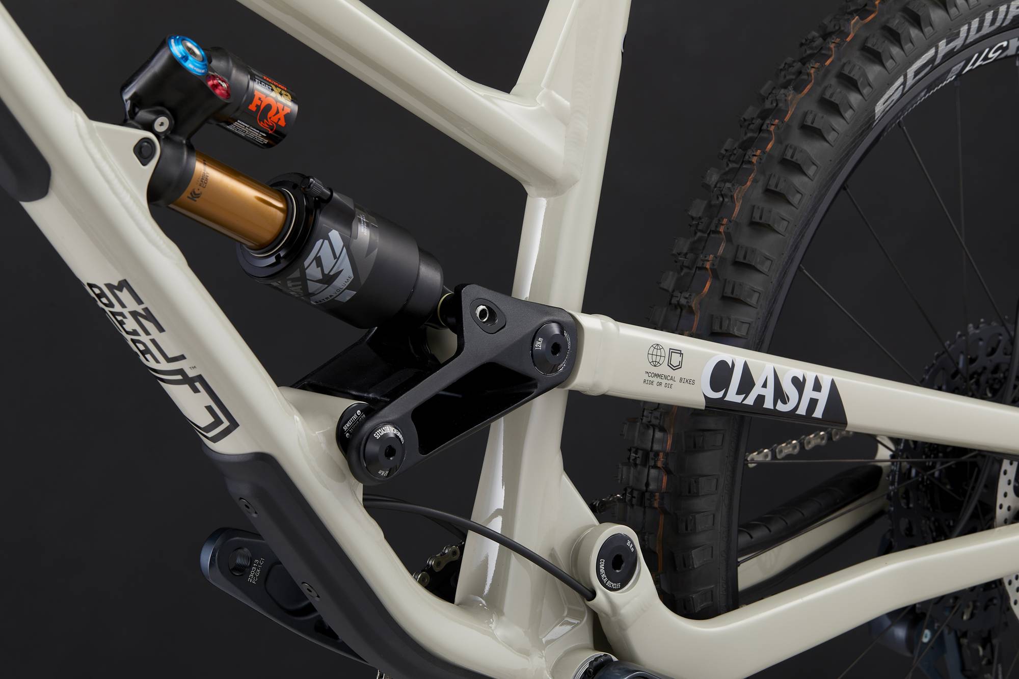 COMMENCAL CLASH SIGNATURE CHALK image number null