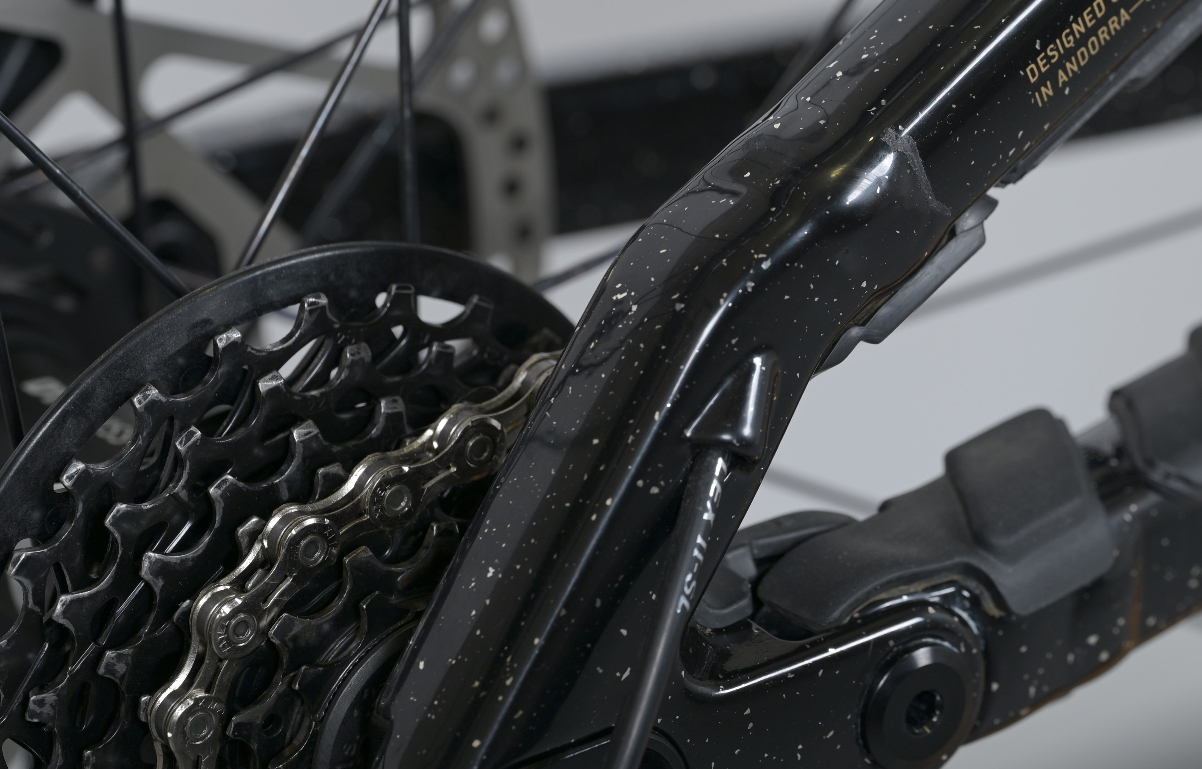 COMMENCAL SUPREME DH V5 SIGNATURE LTD GLITTERY BLACK - L (24150303) image cover number large 5