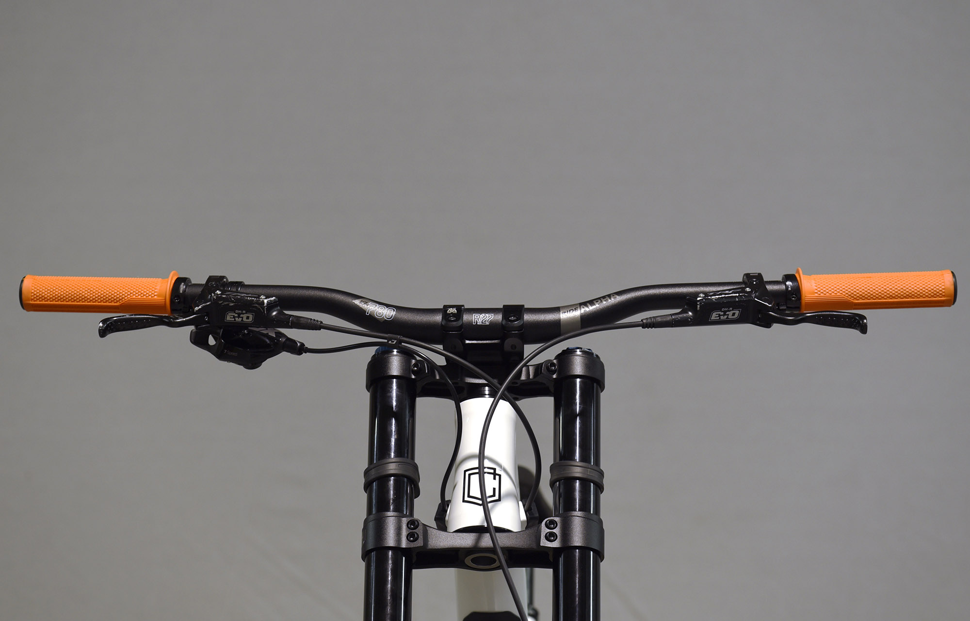 COMMENCAL FRS ESSENTIAL PURE WHITE - M (22150502) image cover number large 3