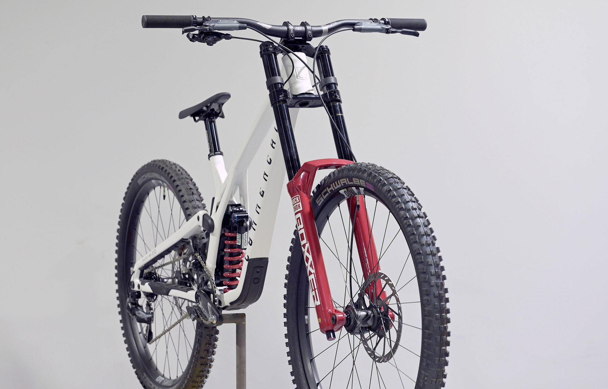 COMMENCAL SUPREME DH V5 ROCKSHOX PURE WHITE - L (24157103) image cover number large 2