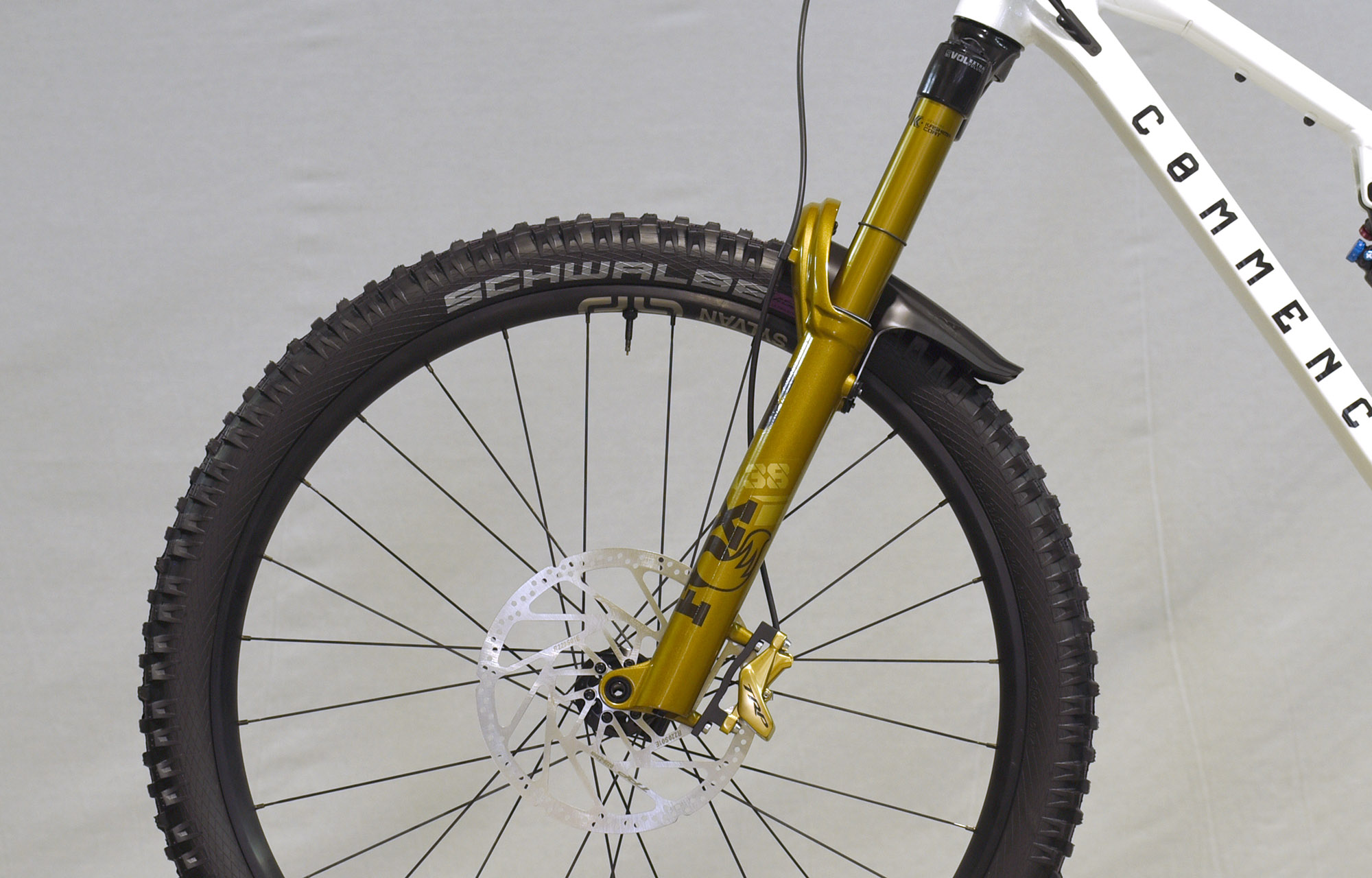 COMMENCAL META V5 CLEAR SILVER [COMMENCAL TEAM] ALC - M  (24100020) image number null