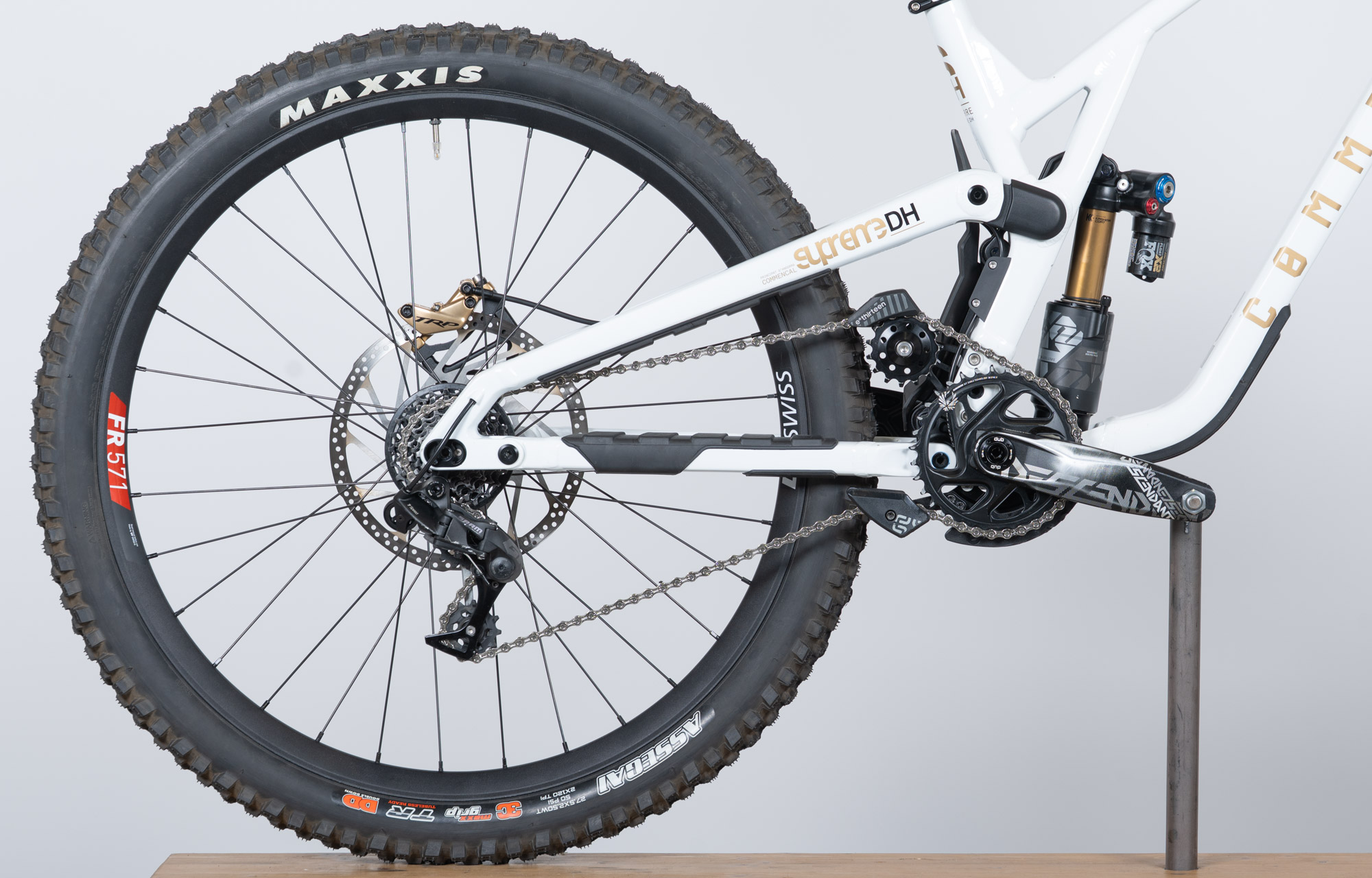 COMMENCAL SUPREME DH V5 SIGNATURE LTD PURE WHITE - L (23151003) image cover number large 0