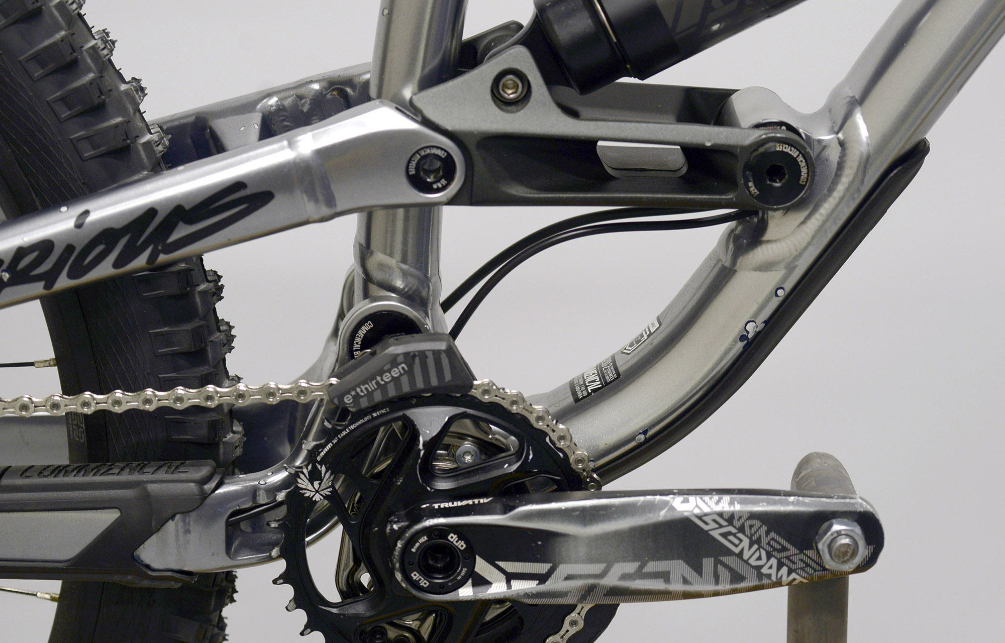 COMMENCAL FURIOUS ESSENTIAL GUN METAL - L (21151003) image number null